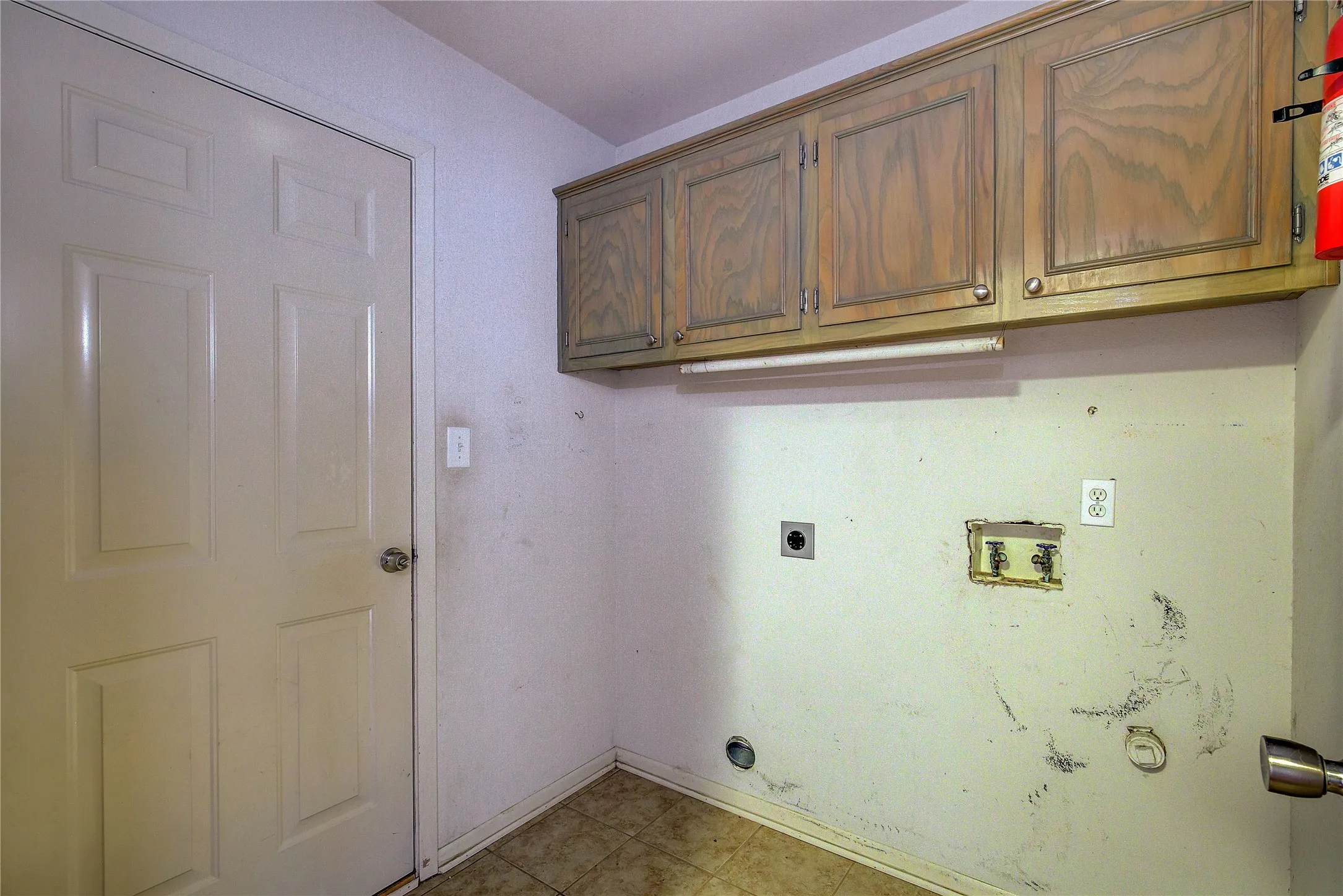 Single Family Residence For Sale in Hunt County , 6910 Sayle Street, Greenville, Texas 75402, 3 Bedroom, 2 Bathroom, 2 Garage spaces, 1,480 Sqft, built in 1999, mls#21403385, Real Estate Agent in Greenville, Homes For Sale in Hunt county, Homes For Sale in Greenville, Realtor in Greenville Texas, Real Estate Brokerage Independent Realty Texas, Luminita Cordes Realtor