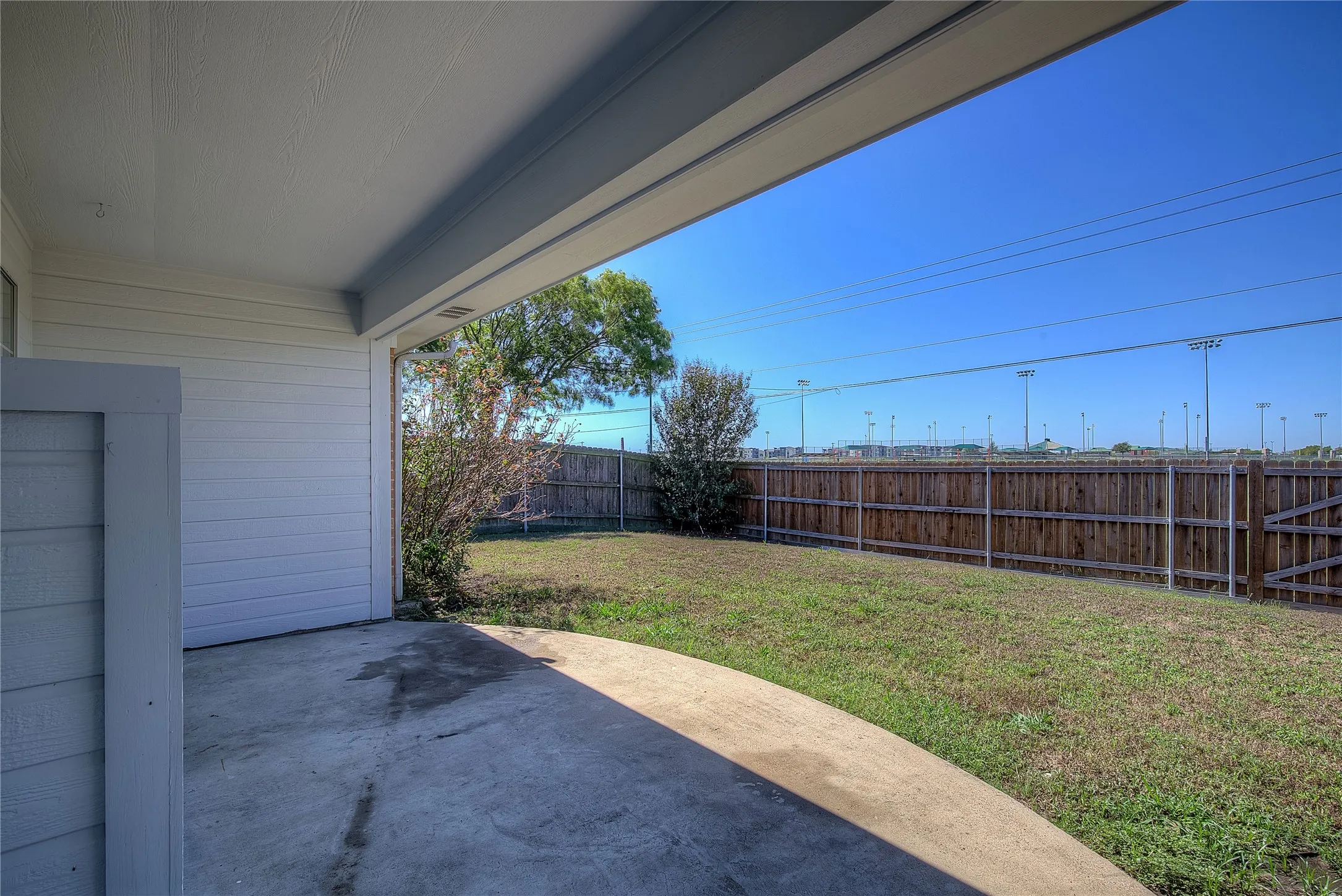 Single Family Residence For Sale in Hunt County , 6910 Sayle Street, Greenville, Texas 75402, 3 Bedroom, 2 Bathroom, 2 Garage spaces, 1,480 Sqft, built in 1999, mls#21403385, Real Estate Agent in Greenville, Homes For Sale in Hunt county, Homes For Sale in Greenville, Realtor in Greenville Texas, Real Estate Brokerage Independent Realty Texas, Luminita Cordes Realtor