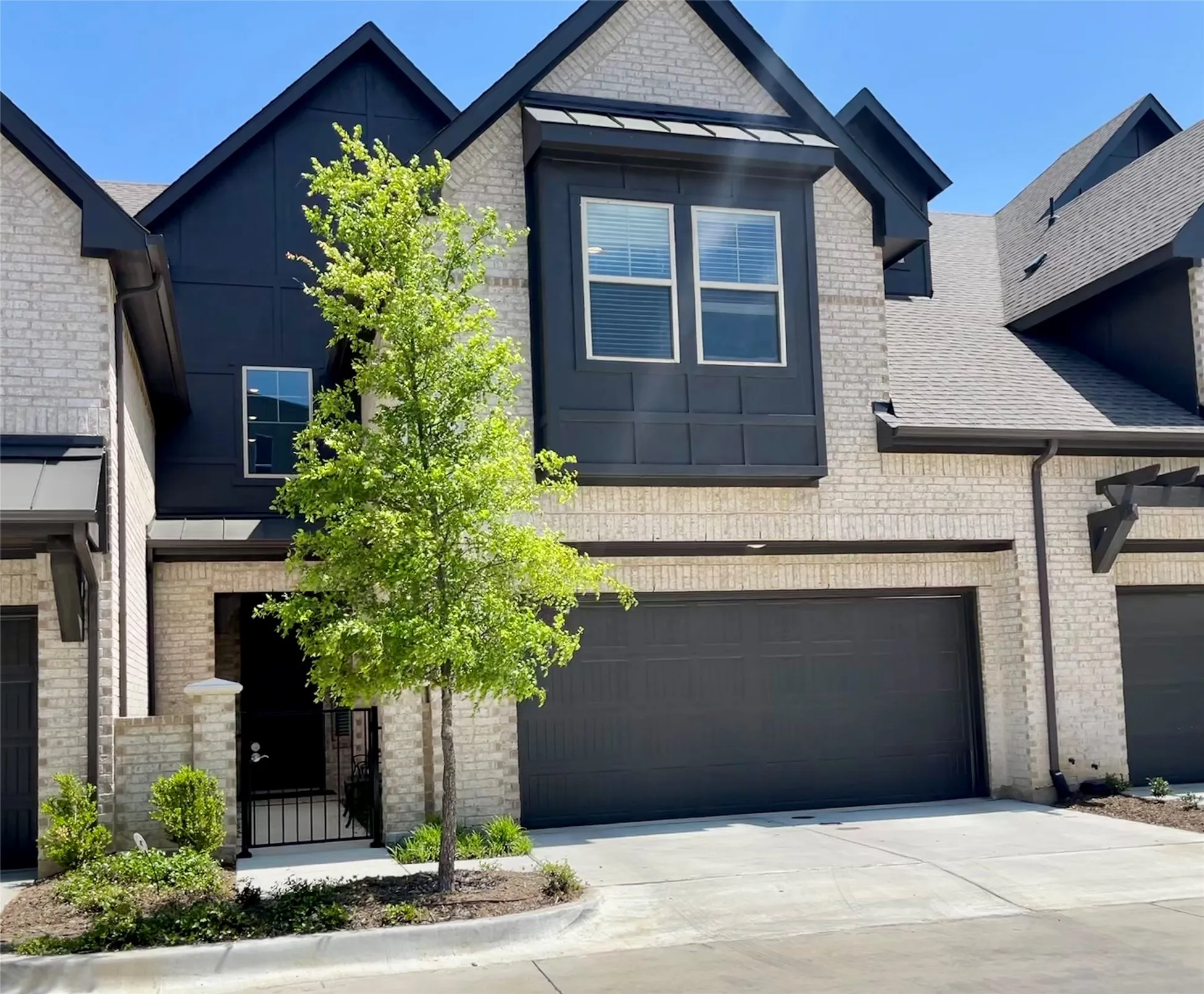 Townhouse For Rent in Denton County , 124 Claire Drive, Trophy Club, Texas 76262, 3 Bedroom, 3 Bathroom, 2 Garage spaces, 2,283 Sqft, built in 2020, mls#21404315, Real Estate Agent in Trophy Club, Homes For Rent in Denton county, Homes For Rent in Trophy Club, Realtor in Trophy Club Texas, Real Estate Brokerage Independent Realty Texas, Luminita Cordes Realtor