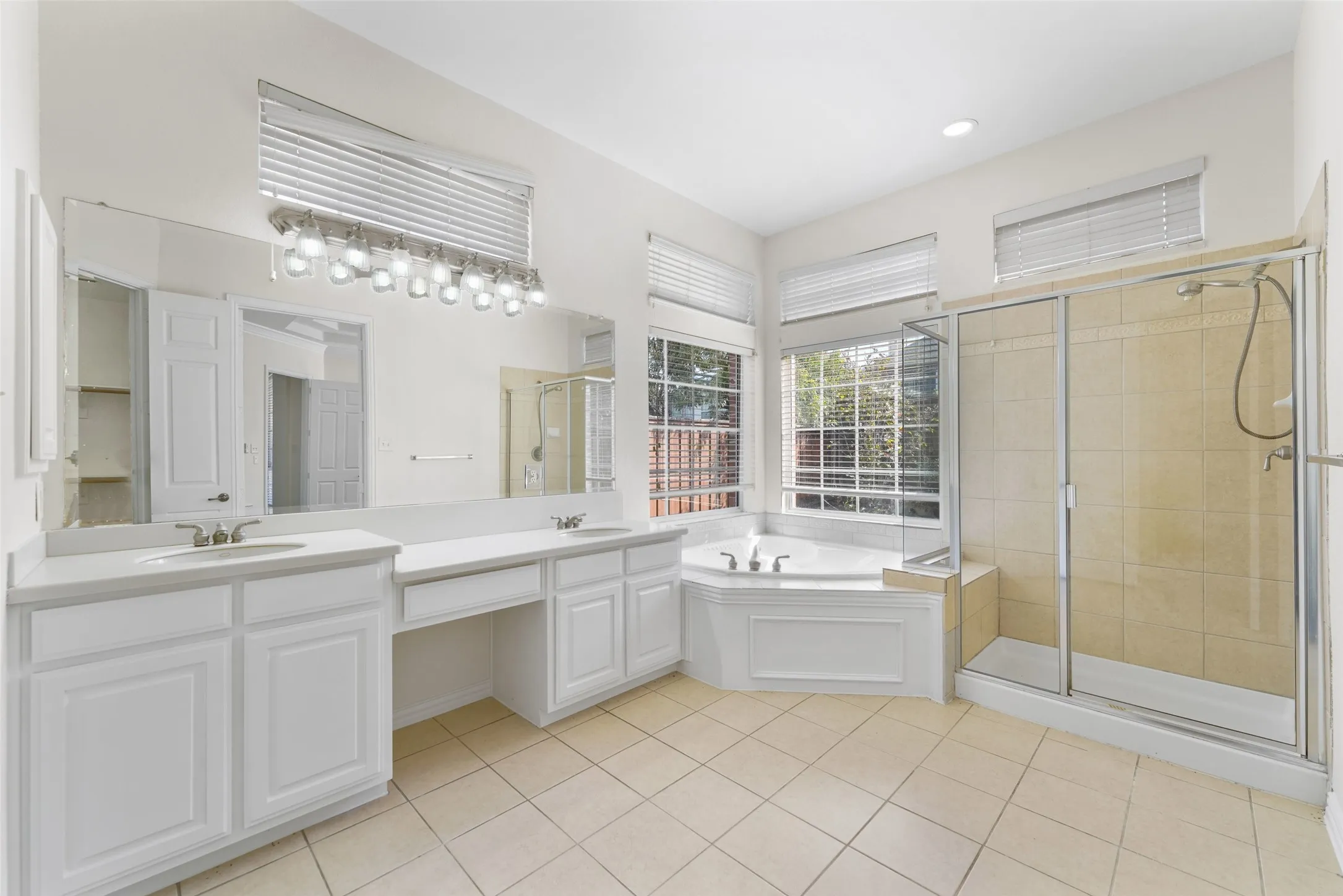 Single Family Residence For Sale in Collin County , 707 Wheaton Court, Allen, Texas 75013, 4 Bedroom, 4 Bathroom, 2 Garage spaces, 3,976 Sqft, built in 2001, mls#21404317, Real Estate Agent in Allen, Homes For Sale in Collin county, Homes For Sale in Allen, Realtor in Allen Texas, Real Estate Brokerage Independent Realty Texas, Luminita Cordes Realtor