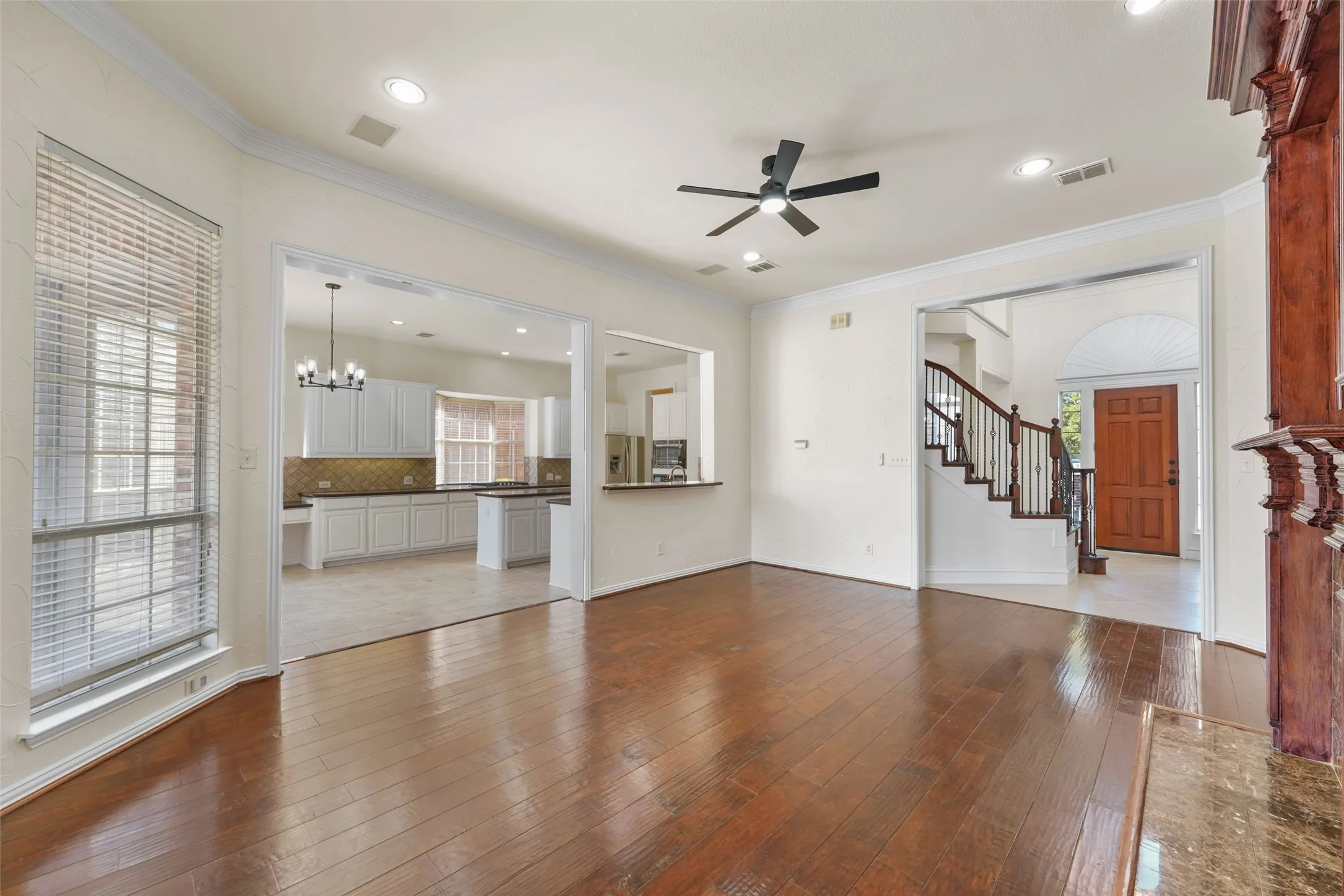 Single Family Residence For Sale in Collin County , 707 Wheaton Court, Allen, Texas 75013, 4 Bedroom, 4 Bathroom, 2 Garage spaces, 3,976 Sqft, built in 2001, mls#21404317, Real Estate Agent in Allen, Homes For Sale in Collin county, Homes For Sale in Allen, Realtor in Allen Texas, Real Estate Brokerage Independent Realty Texas, Luminita Cordes Realtor
