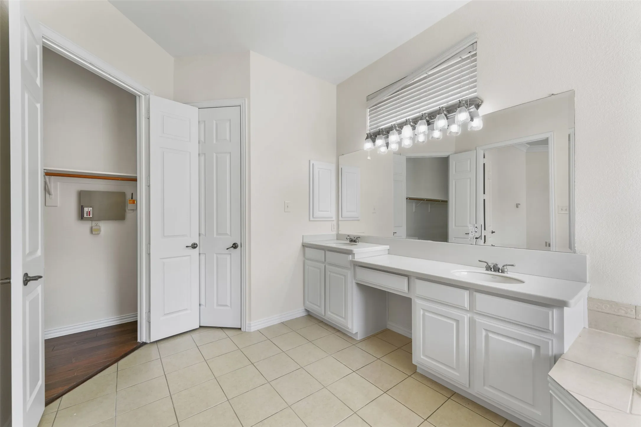 Single Family Residence For Sale in Collin County , 707 Wheaton Court, Allen, Texas 75013, 4 Bedroom, 4 Bathroom, 2 Garage spaces, 3,976 Sqft, built in 2001, mls#21404317, Real Estate Agent in Allen, Homes For Sale in Collin county, Homes For Sale in Allen, Realtor in Allen Texas, Real Estate Brokerage Independent Realty Texas, Luminita Cordes Realtor