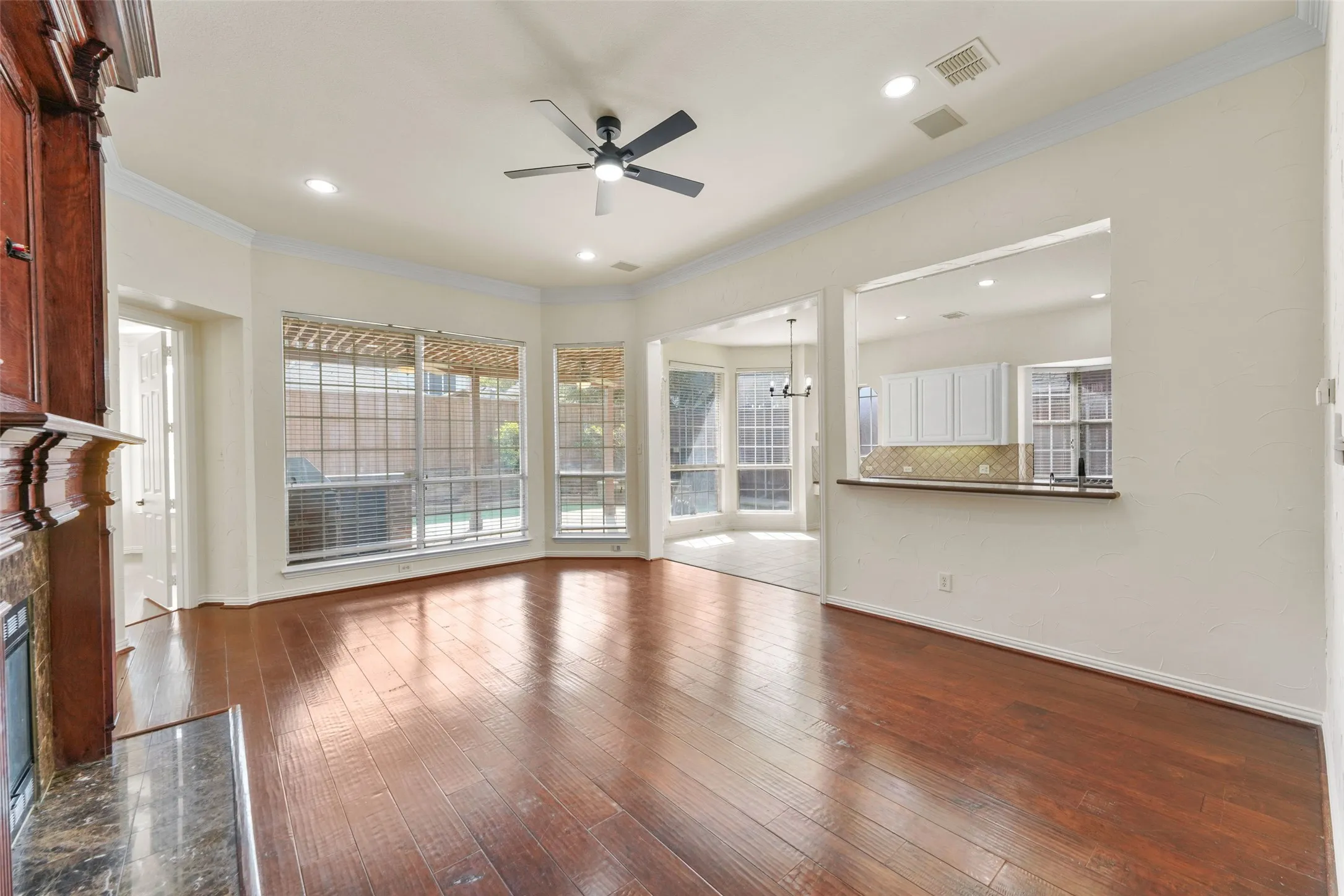 Single Family Residence For Sale in Collin County , 707 Wheaton Court, Allen, Texas 75013, 4 Bedroom, 4 Bathroom, 2 Garage spaces, 3,976 Sqft, built in 2001, mls#21404317, Real Estate Agent in Allen, Homes For Sale in Collin county, Homes For Sale in Allen, Realtor in Allen Texas, Real Estate Brokerage Independent Realty Texas, Luminita Cordes Realtor