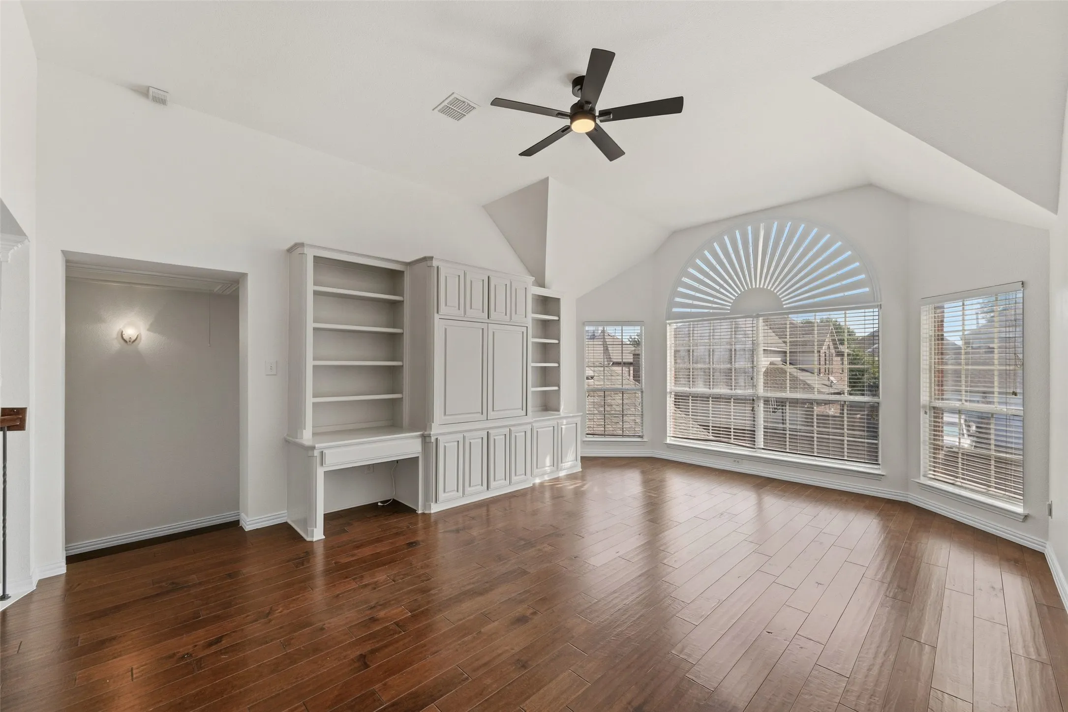 Single Family Residence For Sale in Collin County , 707 Wheaton Court, Allen, Texas 75013, 4 Bedroom, 4 Bathroom, 2 Garage spaces, 3,976 Sqft, built in 2001, mls#21404317, Real Estate Agent in Allen, Homes For Sale in Collin county, Homes For Sale in Allen, Realtor in Allen Texas, Real Estate Brokerage Independent Realty Texas, Luminita Cordes Realtor