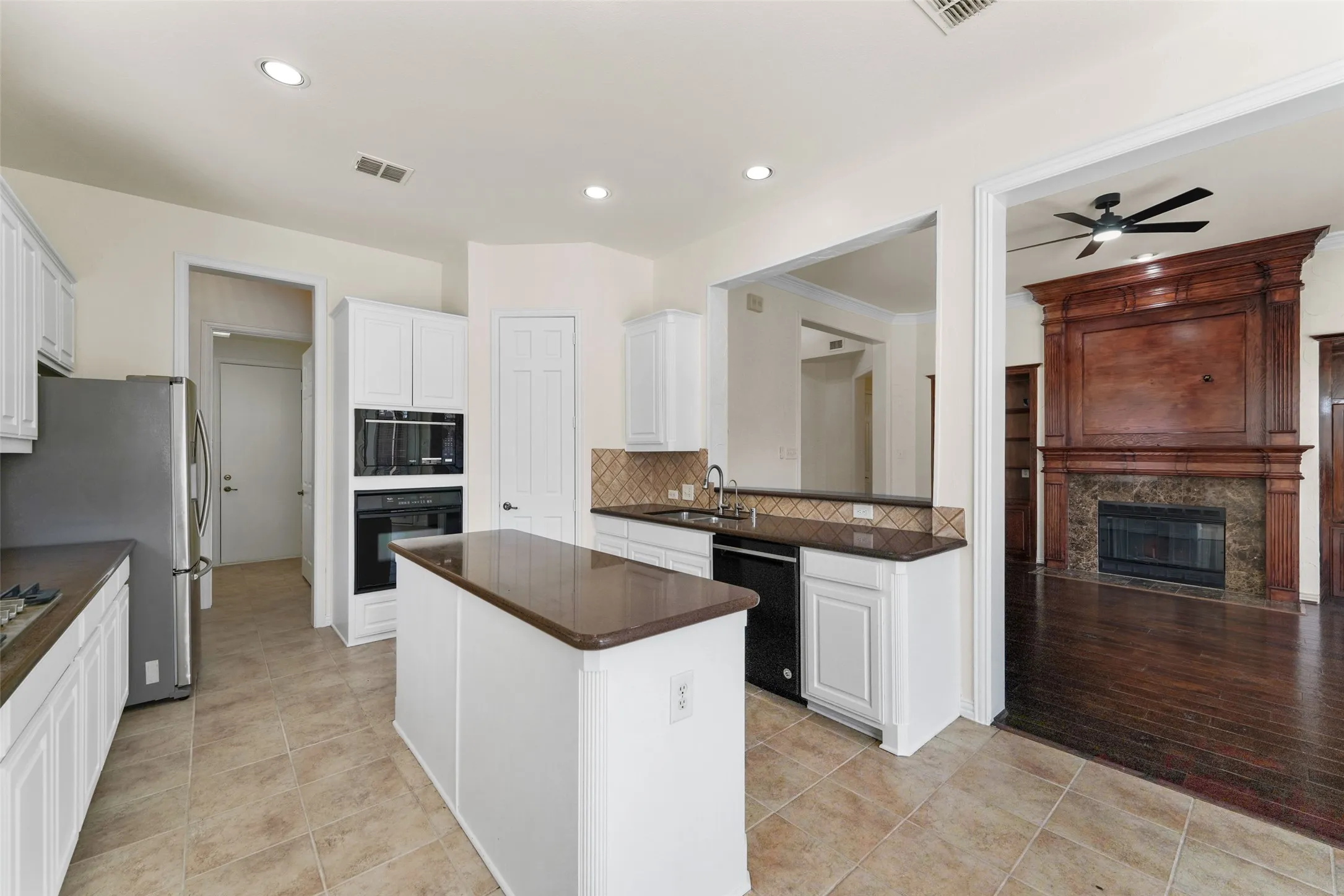 Single Family Residence For Sale in Collin County , 707 Wheaton Court, Allen, Texas 75013, 4 Bedroom, 4 Bathroom, 2 Garage spaces, 3,976 Sqft, built in 2001, mls#21404317, Real Estate Agent in Allen, Homes For Sale in Collin county, Homes For Sale in Allen, Realtor in Allen Texas, Real Estate Brokerage Independent Realty Texas, Luminita Cordes Realtor
