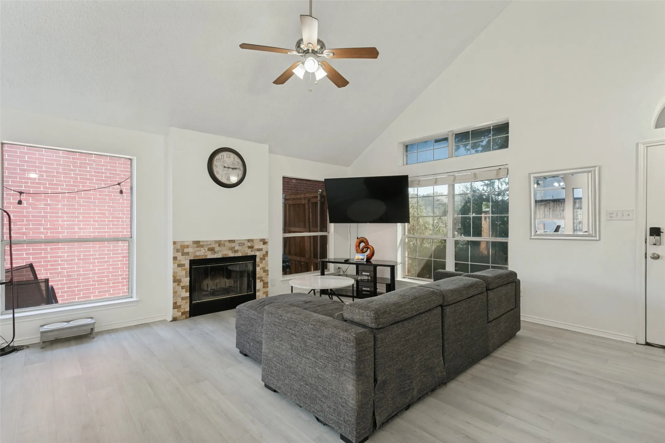 Single Family Residence For Sale in Denton County , 1411 Chinaberry Drive, Lewisville, Texas 75077, 3 Bedroom, 2 Bathroom, 2 Garage spaces, 1,689 Sqft, built in 1995, mls#21399415, Real Estate Agent in Lewisville, Homes For Sale in Denton county, Homes For Sale in Lewisville, Realtor in Lewisville Texas, Real Estate Brokerage Independent Realty Texas, Luminita Cordes Realtor