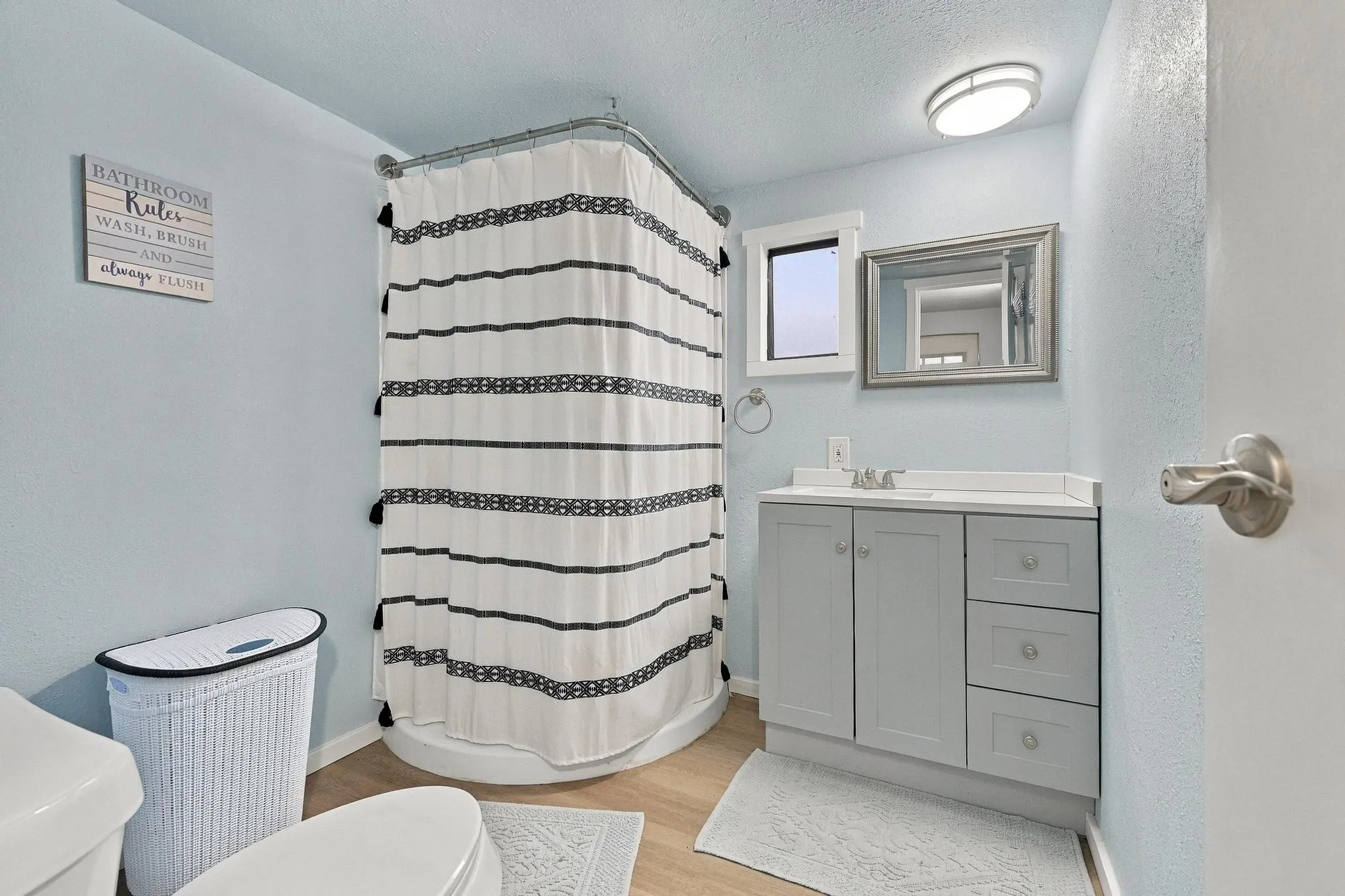 Mobile Home For Sale in Grayson County , 512 Mill Creek Resort Road 30, Pottsboro, Texas 75076, 2 Bedroom, 1 Bathroom, Garage spaces, 784 Sqft, built in 1983, mls#21403337, Real Estate Agent in Pottsboro, Homes For Sale in Grayson county, Homes For Sale in Pottsboro, Realtor in Pottsboro Texas, Real Estate Brokerage Independent Realty Texas, Luminita Cordes Realtor