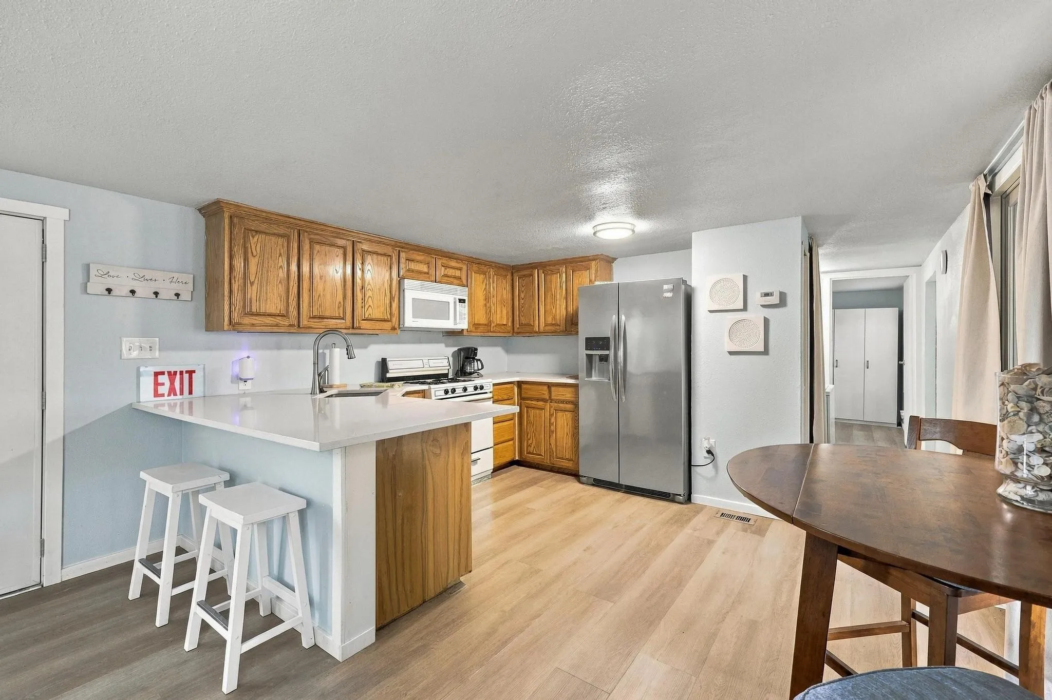 Mobile Home For Sale in Grayson County , 512 Mill Creek Resort Road 30, Pottsboro, Texas 75076, 2 Bedroom, 1 Bathroom, Garage spaces, 784 Sqft, built in 1983, mls#21403337, Real Estate Agent in Pottsboro, Homes For Sale in Grayson county, Homes For Sale in Pottsboro, Realtor in Pottsboro Texas, Real Estate Brokerage Independent Realty Texas, Luminita Cordes Realtor