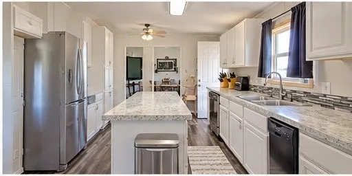 Mobile Home For Sale in Johnson County , 6305 Friesian Drive, Godley, Texas 76044, 3 Bedroom, 2 Bathroom, Garage spaces, 1,568 Sqft, built in 2005, mls#21404291, Real Estate Agent in Godley, Homes For Sale in Johnson county, Homes For Sale in Godley, Realtor in Godley Texas, Real Estate Brokerage Independent Realty Texas, Luminita Cordes Realtor