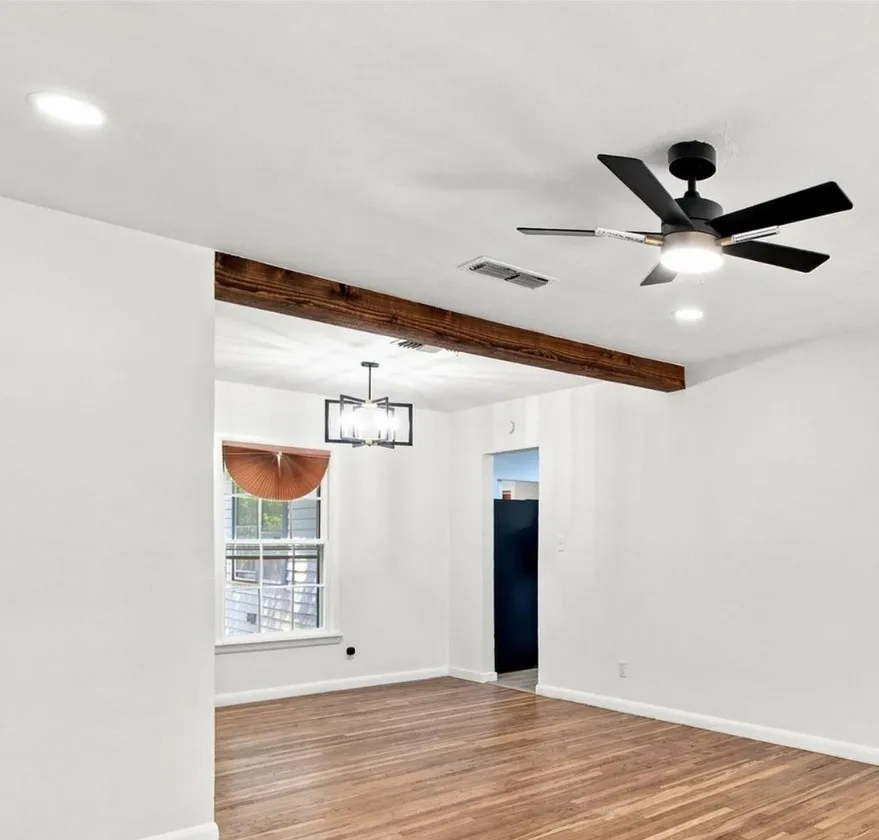 Single Family Residence For Rent in Tarrant County , 2716 Frazier Avenue, Fort Worth, Texas 76110, 3 Bedroom, 2 Bathroom, 1 Garage spaces, 1,322 Sqft, built in 1950, mls#21403341, Real Estate Agent in Fort Worth, Homes For Rent in Tarrant county, Homes For Rent in Fort Worth, Realtor in Fort Worth Texas, Real Estate Brokerage Independent Realty Texas, Luminita Cordes Realtor