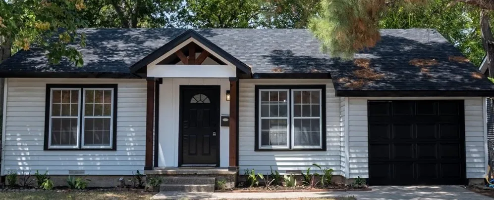 Single Family Residence For Rent in Tarrant County , 2716 Frazier Avenue, Fort Worth, Texas 76110, 3 Bedroom, 2 Bathroom, 1 Garage spaces, 1,322 Sqft, built in 1950, mls#21403341, Real Estate Agent in Fort Worth, Homes For Rent in Tarrant county, Homes For Rent in Fort Worth, Realtor in Fort Worth Texas, Real Estate Brokerage Independent Realty Texas, Luminita Cordes Realtor