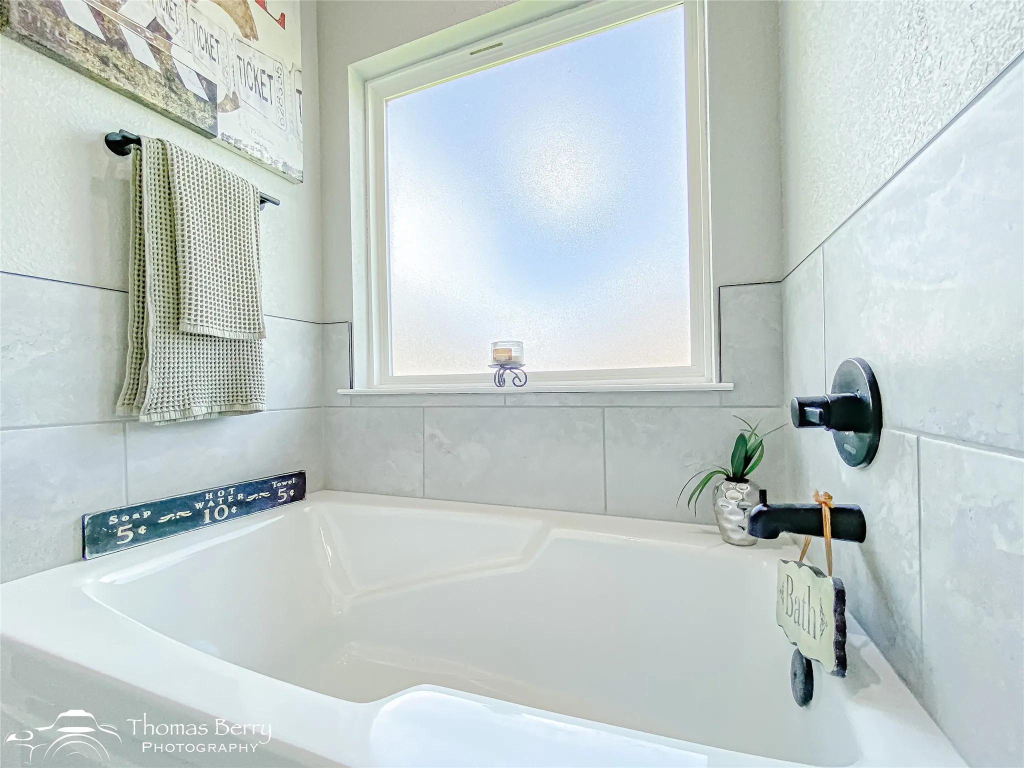 Single Family Residence For Sale in Taylor County , 225 Moon Beam Path, Abilene, Texas 79602, 3 Bedroom, 2 Bathroom, 2 Garage spaces, 1,608 Sqft, built in 2022, mls#21404311, Real Estate Agent in Abilene, Homes For Sale in Taylor county, Homes For Sale in Abilene, Realtor in Abilene Texas, Real Estate Brokerage Independent Realty Texas, Luminita Cordes Realtor