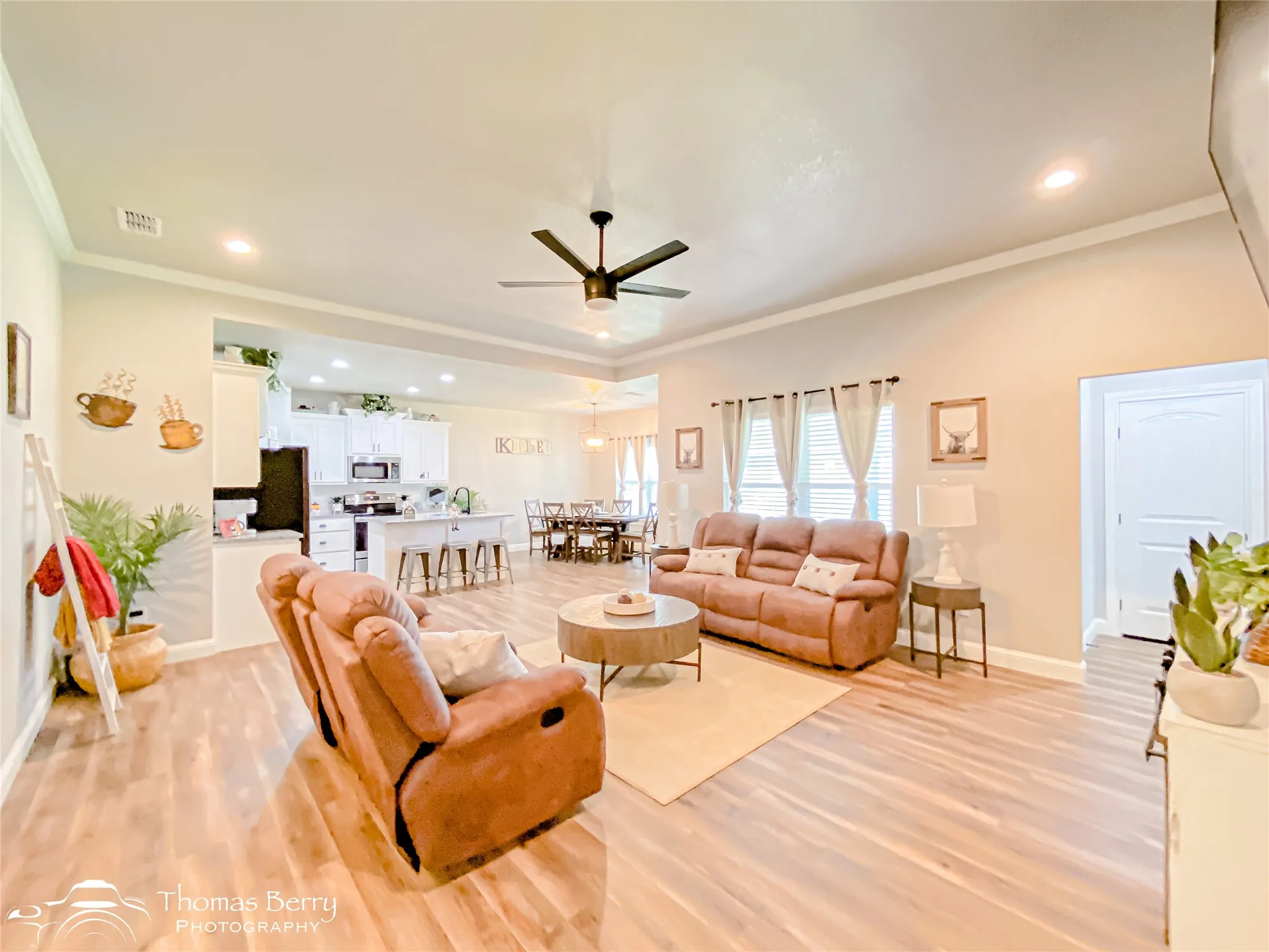 Single Family Residence For Sale in Taylor County , 225 Moon Beam Path, Abilene, Texas 79602, 3 Bedroom, 2 Bathroom, 2 Garage spaces, 1,608 Sqft, built in 2022, mls#21404311, Real Estate Agent in Abilene, Homes For Sale in Taylor county, Homes For Sale in Abilene, Realtor in Abilene Texas, Real Estate Brokerage Independent Realty Texas, Luminita Cordes Realtor