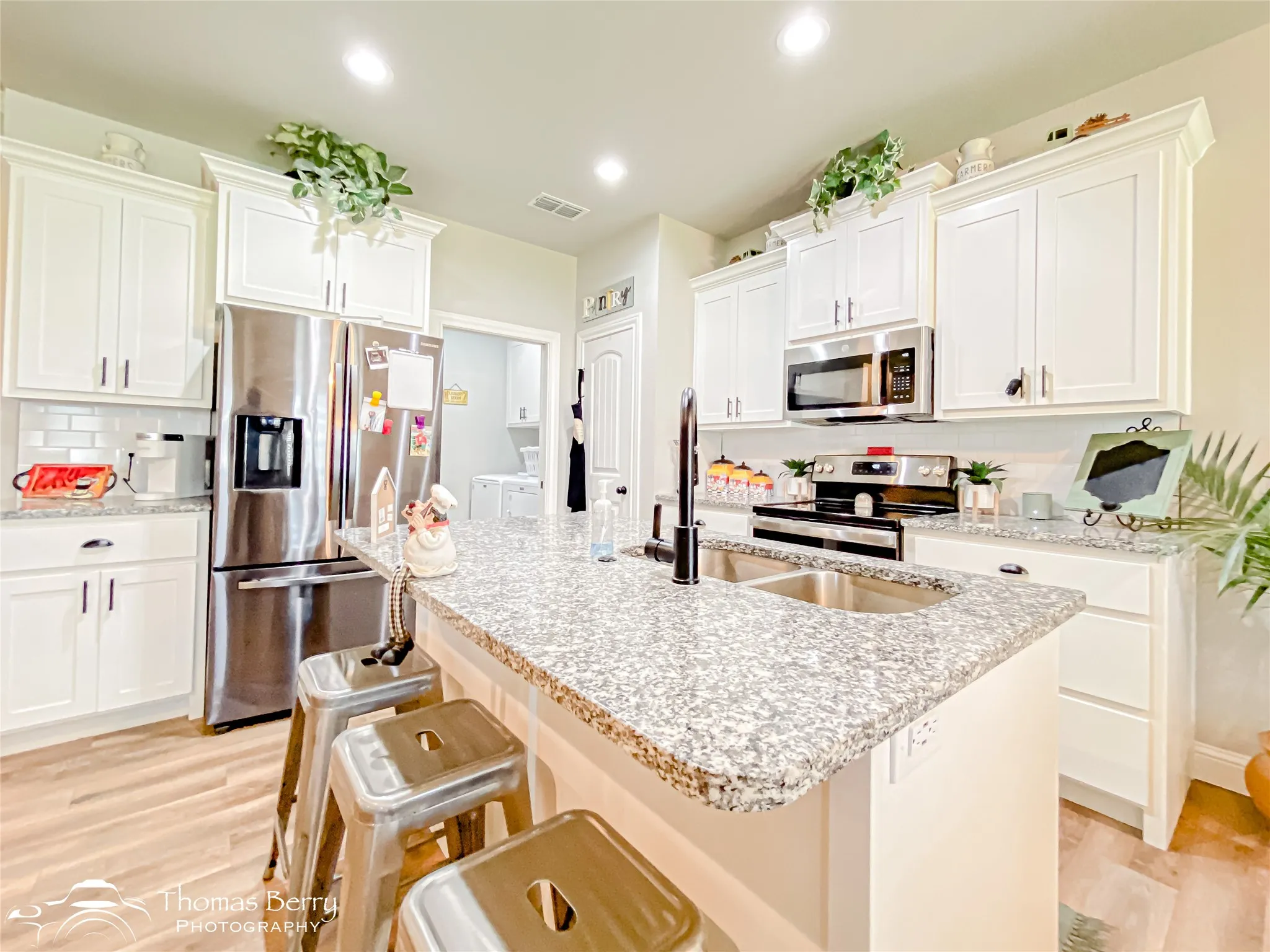Single Family Residence For Sale in Taylor County , 225 Moon Beam Path, Abilene, Texas 79602, 3 Bedroom, 2 Bathroom, 2 Garage spaces, 1,608 Sqft, built in 2022, mls#21404311, Real Estate Agent in Abilene, Homes For Sale in Taylor county, Homes For Sale in Abilene, Realtor in Abilene Texas, Real Estate Brokerage Independent Realty Texas, Luminita Cordes Realtor