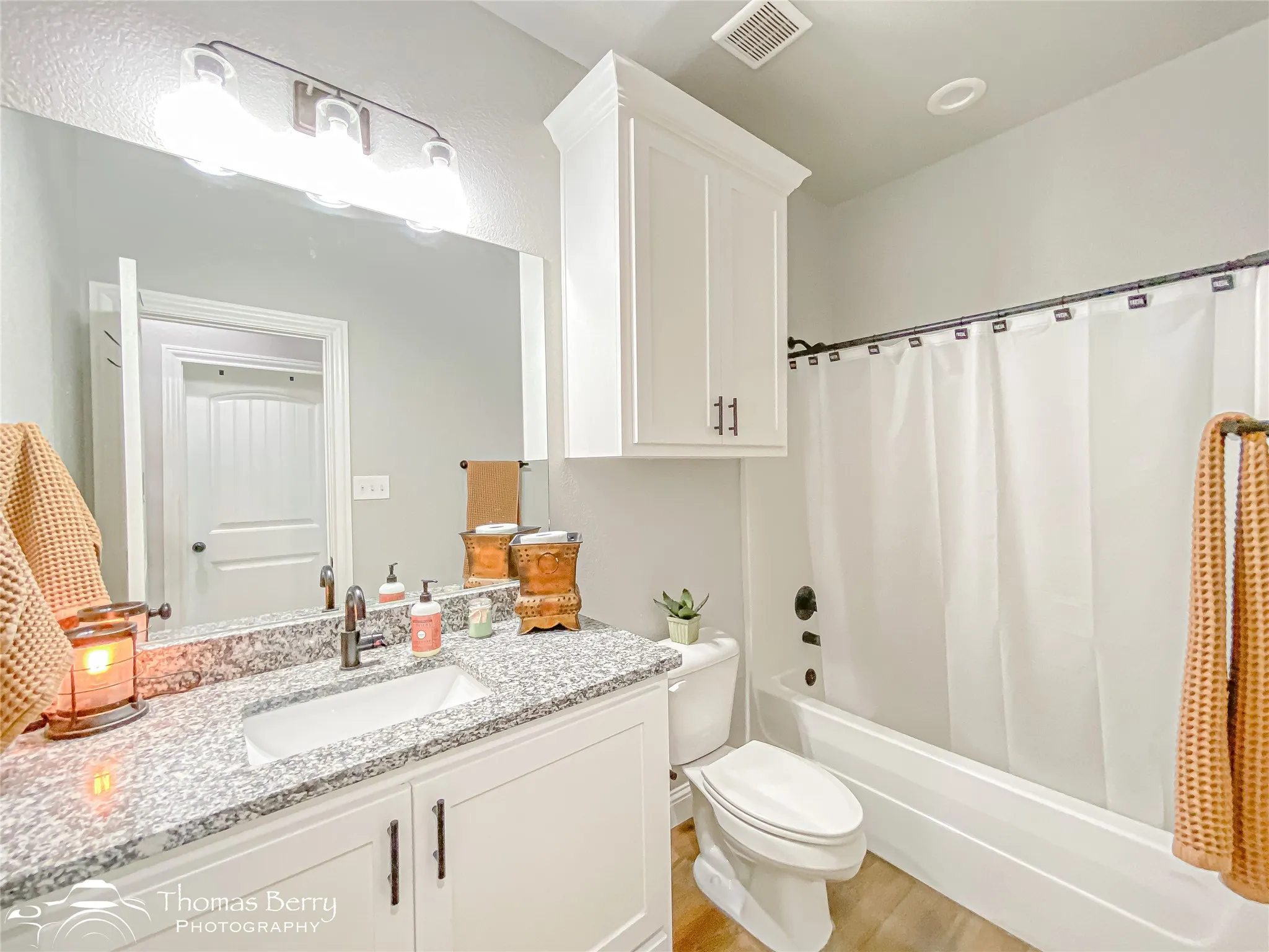 Single Family Residence For Sale in Taylor County , 225 Moon Beam Path, Abilene, Texas 79602, 3 Bedroom, 2 Bathroom, 2 Garage spaces, 1,608 Sqft, built in 2022, mls#21404311, Real Estate Agent in Abilene, Homes For Sale in Taylor county, Homes For Sale in Abilene, Realtor in Abilene Texas, Real Estate Brokerage Independent Realty Texas, Luminita Cordes Realtor