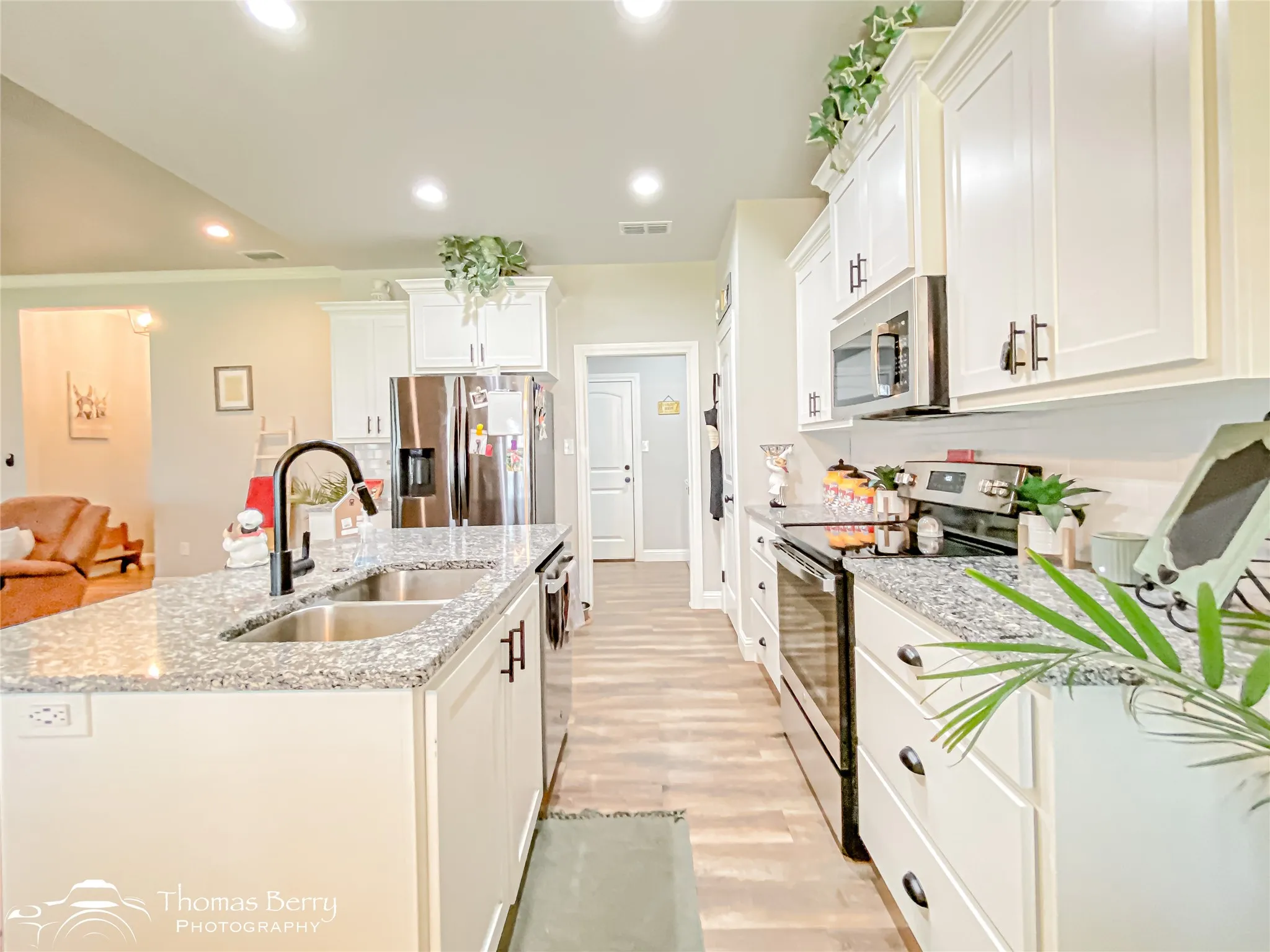 Single Family Residence For Sale in Taylor County , 225 Moon Beam Path, Abilene, Texas 79602, 3 Bedroom, 2 Bathroom, 2 Garage spaces, 1,608 Sqft, built in 2022, mls#21404311, Real Estate Agent in Abilene, Homes For Sale in Taylor county, Homes For Sale in Abilene, Realtor in Abilene Texas, Real Estate Brokerage Independent Realty Texas, Luminita Cordes Realtor