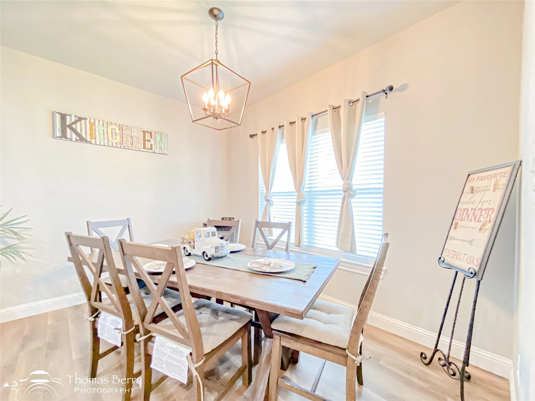 Single Family Residence For Sale in Taylor County , 225 Moon Beam Path, Abilene, Texas 79602, 3 Bedroom, 2 Bathroom, 2 Garage spaces, 1,608 Sqft, built in 2022, mls#21404311, Real Estate Agent in Abilene, Homes For Sale in Taylor county, Homes For Sale in Abilene, Realtor in Abilene Texas, Real Estate Brokerage Independent Realty Texas, Luminita Cordes Realtor