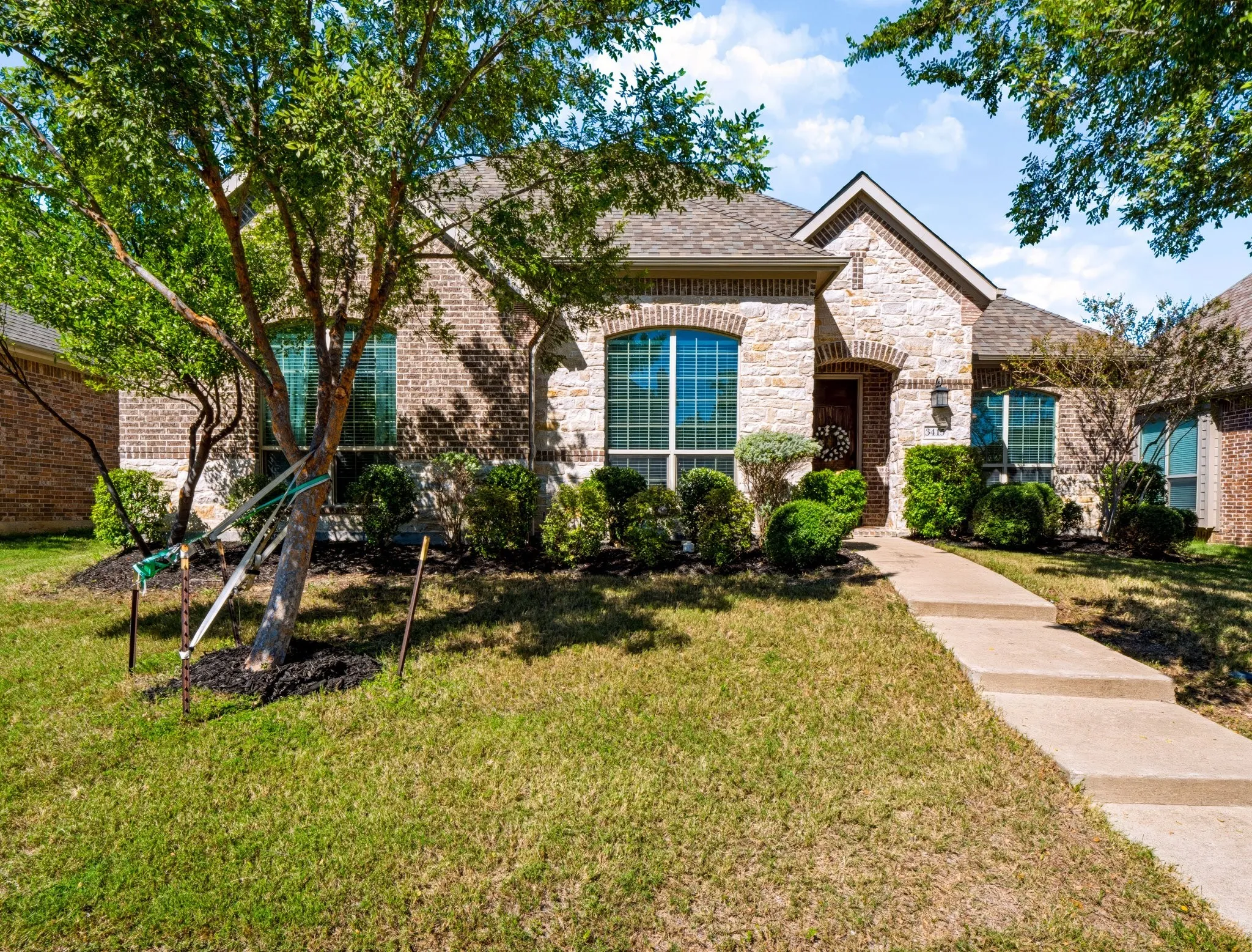 Single Family Residence For Sale in Collin County , 3415 Meadowside Drive, Sachse, Texas 75048, 3 Bedroom, 3 Bathroom, 2 Garage spaces, 3,032 Sqft, built in 2015, mls#21404331, Real Estate Agent in Sachse, Homes For Sale in Collin county, Homes For Sale in Sachse, Realtor in Sachse Texas, Real Estate Brokerage Independent Realty Texas, Luminita Cordes Realtor