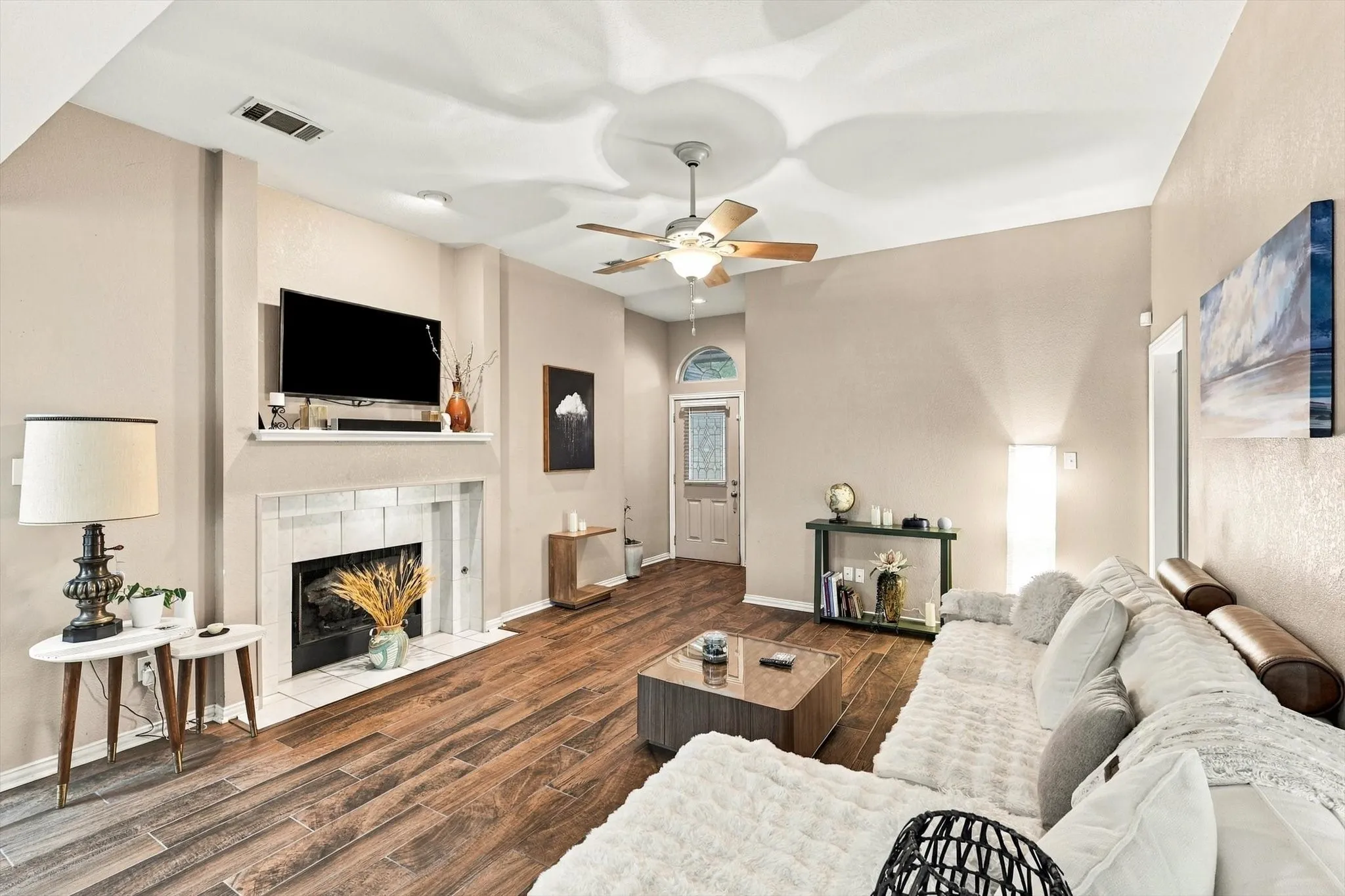 Single Family Residence For Sale in Ellis County , 1635 Alexis Street, Midlothian, Texas 76065, 3 Bedroom, 2 Bathroom, 2 Garage spaces, 1,542 Sqft, built in 1997, mls#21404334, Real Estate Agent in Midlothian, Homes For Sale in Ellis county, Homes For Sale in Midlothian, Realtor in Midlothian Texas, Real Estate Brokerage Independent Realty Texas, Luminita Cordes Realtor
