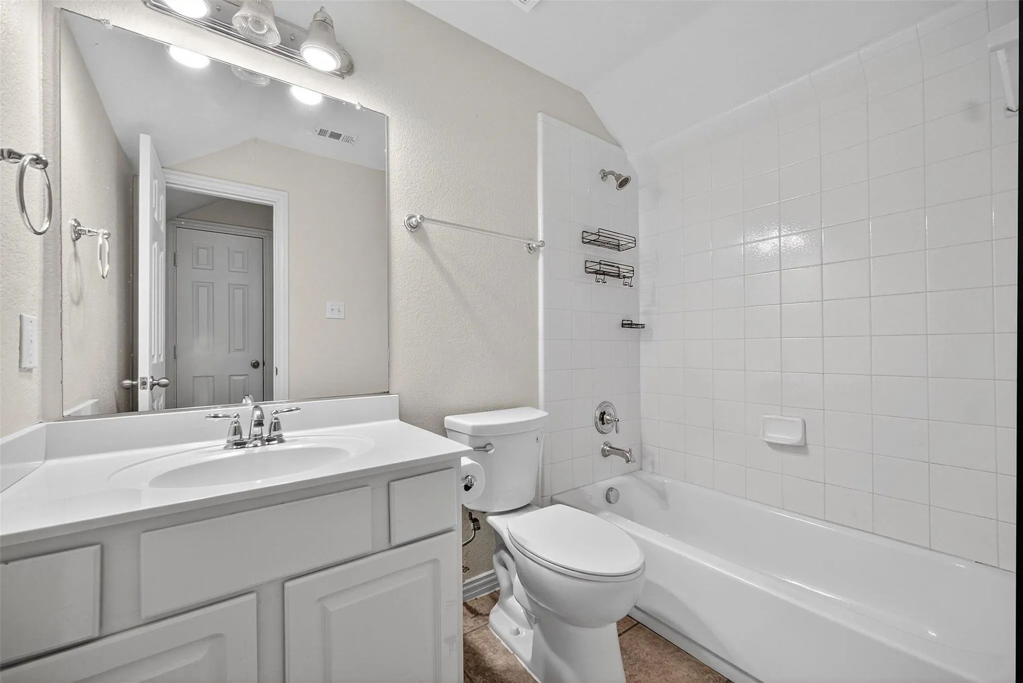 Single Family Residence For Rent in Collin County , 2408 Barranca Way, Mc Kinney, Texas 75069, 4 Bedroom, 3 Bathroom, 2 Garage spaces, 2,586 Sqft, built in 2006, mls#21402841, Real Estate Agent in Mc Kinney, Homes For Rent in Collin county, Homes For Rent in Mc Kinney, Realtor in Mc Kinney Texas, Real Estate Brokerage Independent Realty Texas, Luminita Cordes Realtor