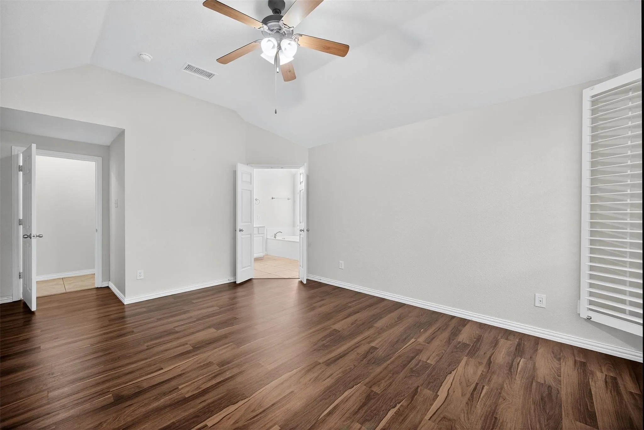 Single Family Residence For Rent in Collin County , 2408 Barranca Way, Mc Kinney, Texas 75069, 4 Bedroom, 3 Bathroom, 2 Garage spaces, 2,586 Sqft, built in 2006, mls#21402841, Real Estate Agent in Mc Kinney, Homes For Rent in Collin county, Homes For Rent in Mc Kinney, Realtor in Mc Kinney Texas, Real Estate Brokerage Independent Realty Texas, Luminita Cordes Realtor