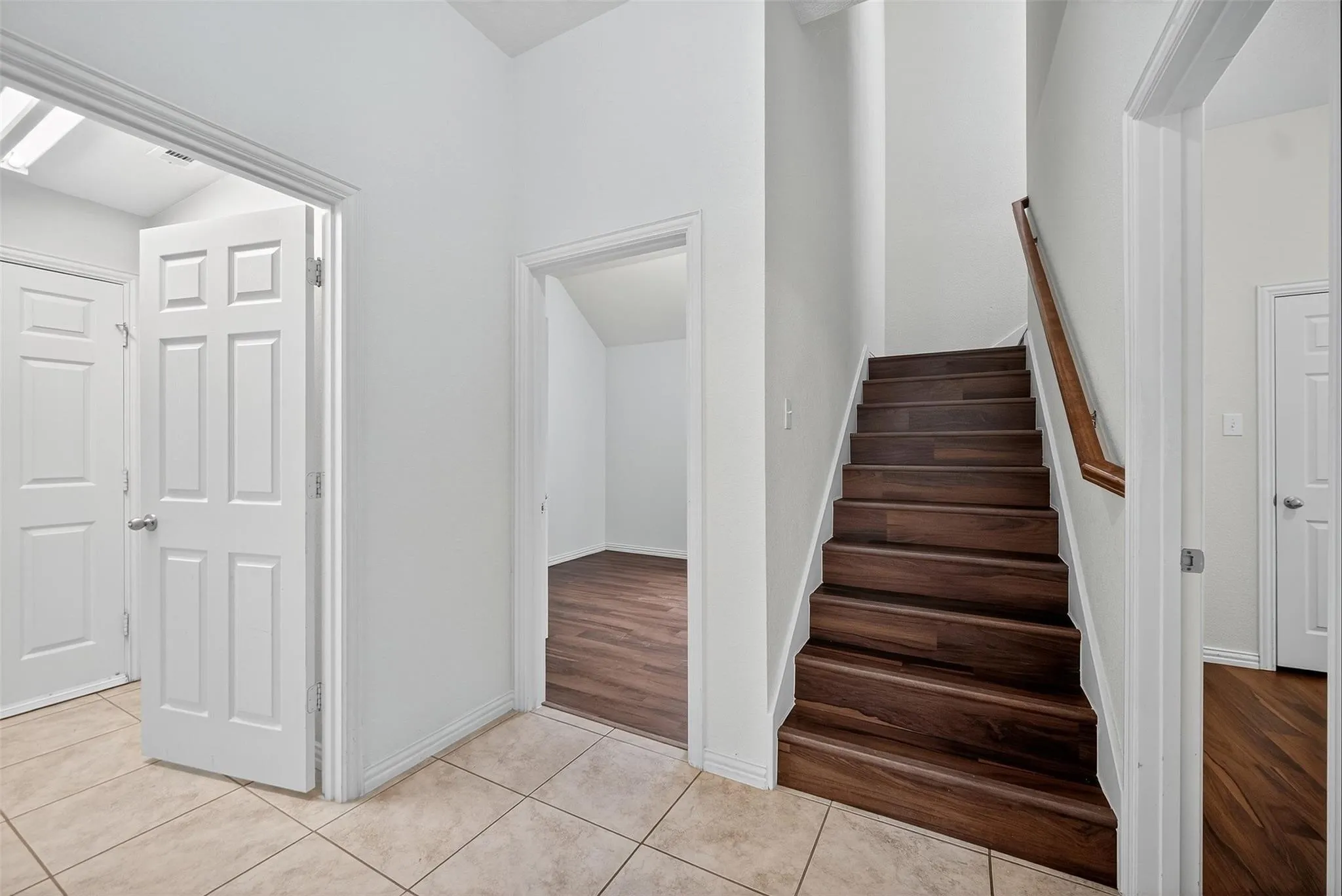 Single Family Residence For Rent in Collin County , 2408 Barranca Way, Mc Kinney, Texas 75069, 4 Bedroom, 3 Bathroom, 2 Garage spaces, 2,586 Sqft, built in 2006, mls#21402841, Real Estate Agent in Mc Kinney, Homes For Rent in Collin county, Homes For Rent in Mc Kinney, Realtor in Mc Kinney Texas, Real Estate Brokerage Independent Realty Texas, Luminita Cordes Realtor