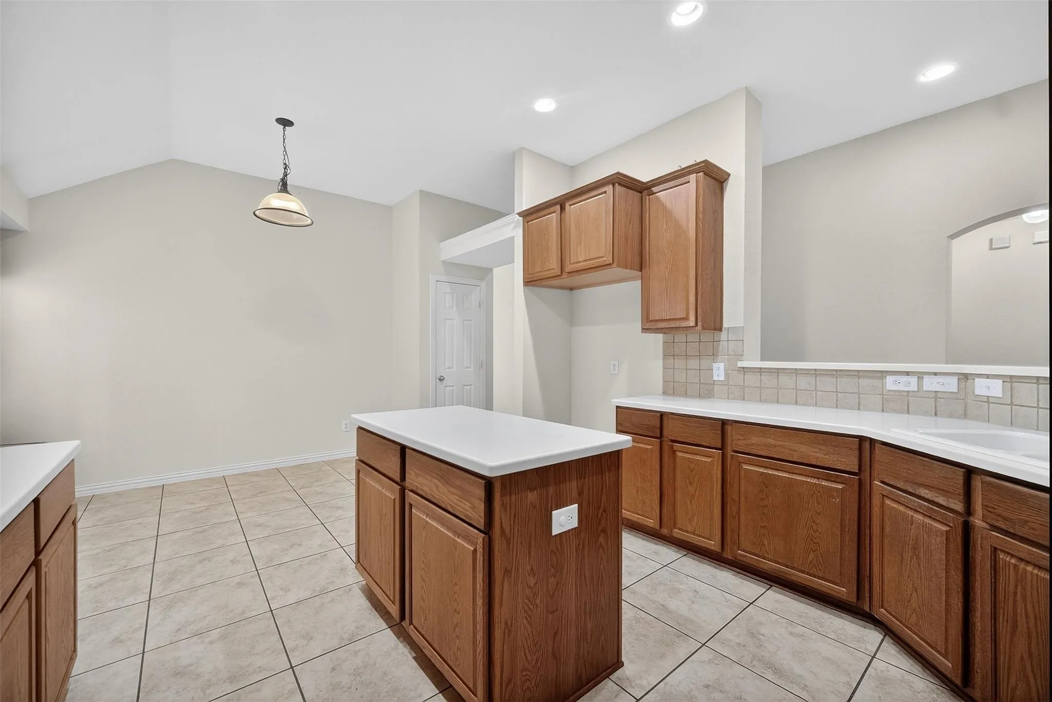 Single Family Residence For Rent in Collin County , 2408 Barranca Way, Mc Kinney, Texas 75069, 4 Bedroom, 3 Bathroom, 2 Garage spaces, 2,586 Sqft, built in 2006, mls#21402841, Real Estate Agent in Mc Kinney, Homes For Rent in Collin county, Homes For Rent in Mc Kinney, Realtor in Mc Kinney Texas, Real Estate Brokerage Independent Realty Texas, Luminita Cordes Realtor