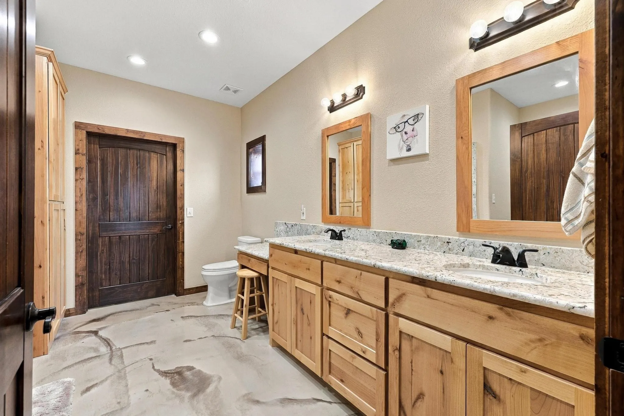 Single Family Residence For Sale in Grayson County , 1126 Heritage Road, Gordonville, Texas 76245, 2 Bedroom, 3 Bathroom, 6 Garage spaces, 2,075 Sqft, built in 2020, mls#21404219, Real Estate Agent in Gordonville, Homes For Sale in Grayson county, Homes For Sale in Gordonville, Realtor in Gordonville Texas, Real Estate Brokerage Independent Realty Texas, Luminita Cordes Realtor