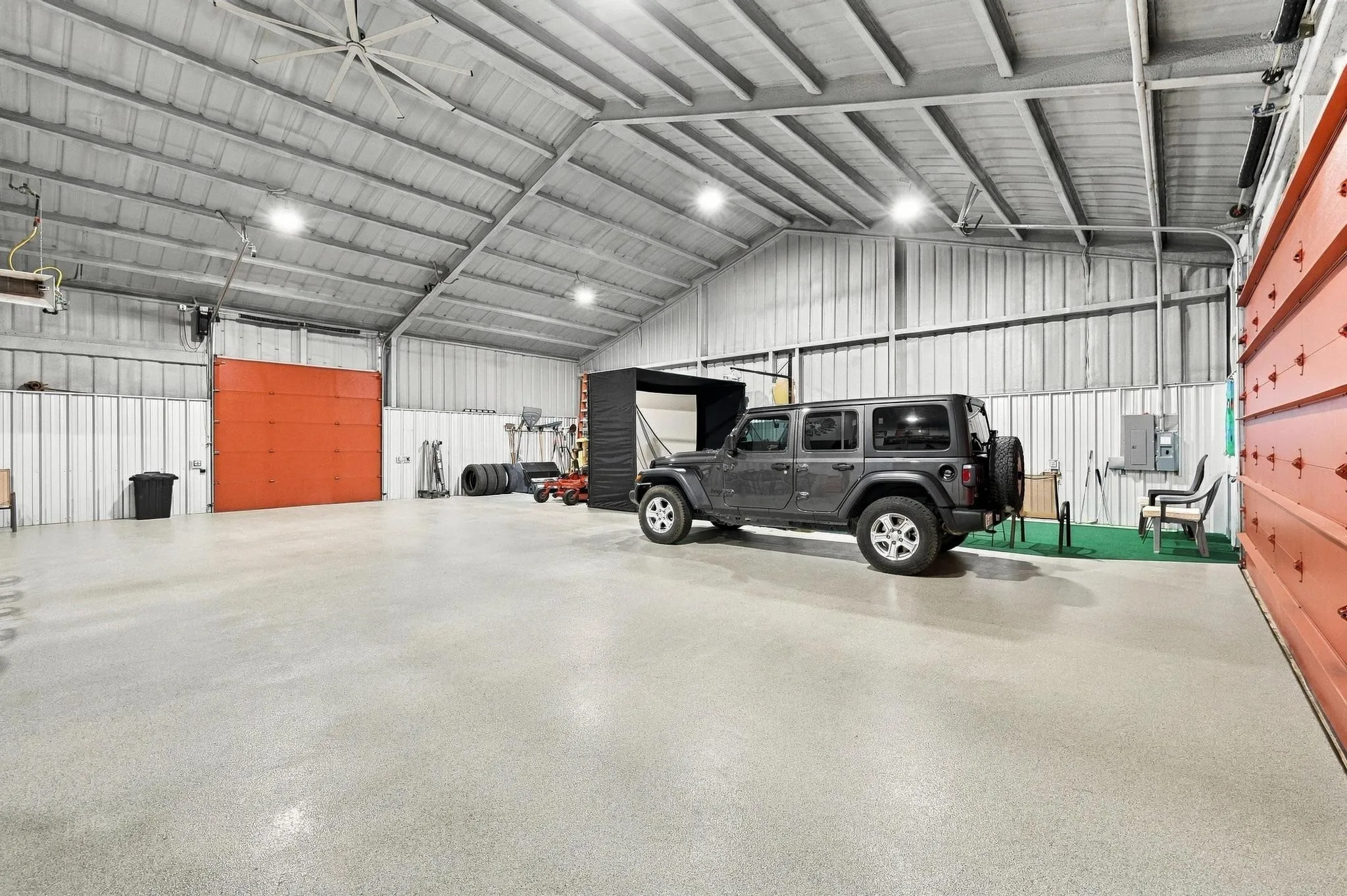Single Family Residence For Sale in Grayson County , 1126 Heritage Road, Gordonville, Texas 76245, 2 Bedroom, 3 Bathroom, 6 Garage spaces, 2,075 Sqft, built in 2020, mls#21404219, Real Estate Agent in Gordonville, Homes For Sale in Grayson county, Homes For Sale in Gordonville, Realtor in Gordonville Texas, Real Estate Brokerage Independent Realty Texas, Luminita Cordes Realtor