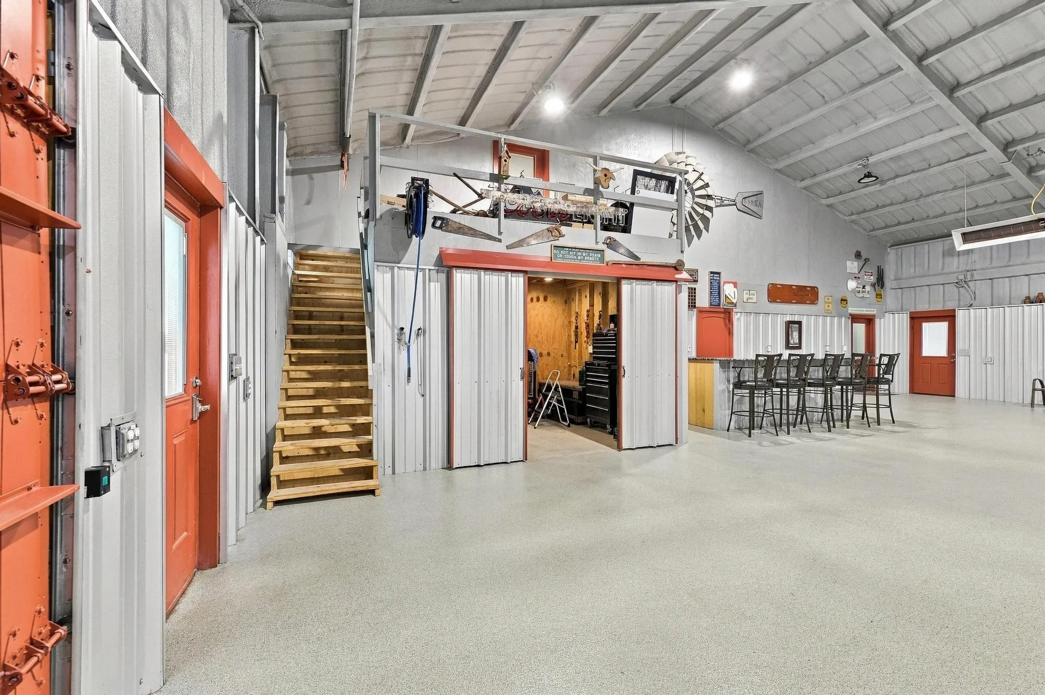 Single Family Residence For Sale in Grayson County , 1126 Heritage Road, Gordonville, Texas 76245, 2 Bedroom, 3 Bathroom, 6 Garage spaces, 2,075 Sqft, built in 2020, mls#21404219, Real Estate Agent in Gordonville, Homes For Sale in Grayson county, Homes For Sale in Gordonville, Realtor in Gordonville Texas, Real Estate Brokerage Independent Realty Texas, Luminita Cordes Realtor