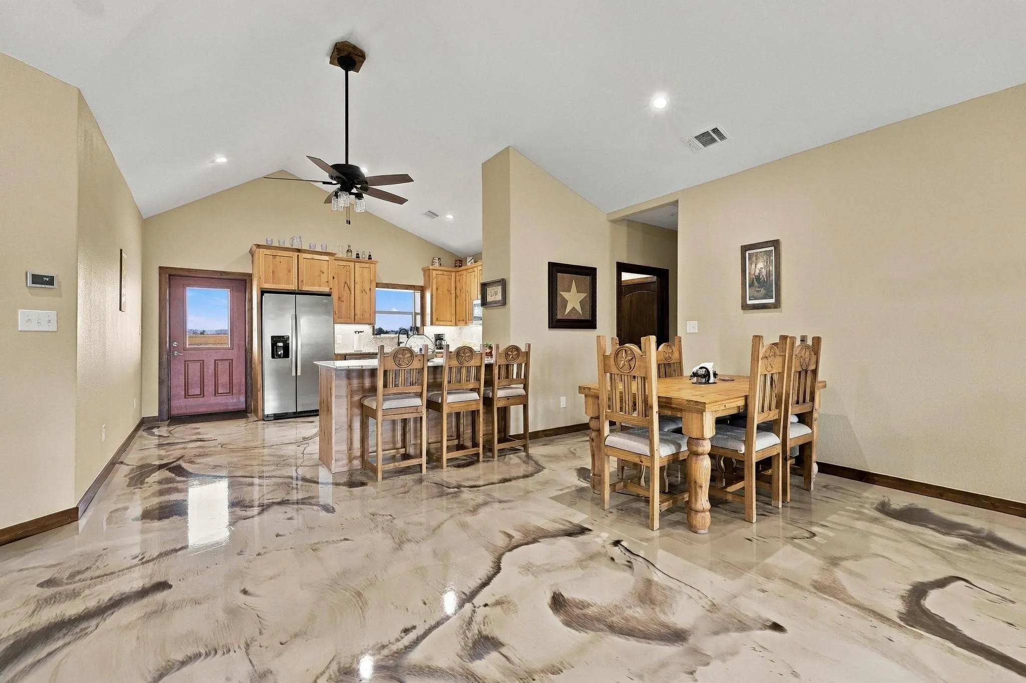 Single Family Residence For Sale in Grayson County , 1126 Heritage Road, Gordonville, Texas 76245, 2 Bedroom, 3 Bathroom, 6 Garage spaces, 2,075 Sqft, built in 2020, mls#21404219, Real Estate Agent in Gordonville, Homes For Sale in Grayson county, Homes For Sale in Gordonville, Realtor in Gordonville Texas, Real Estate Brokerage Independent Realty Texas, Luminita Cordes Realtor
