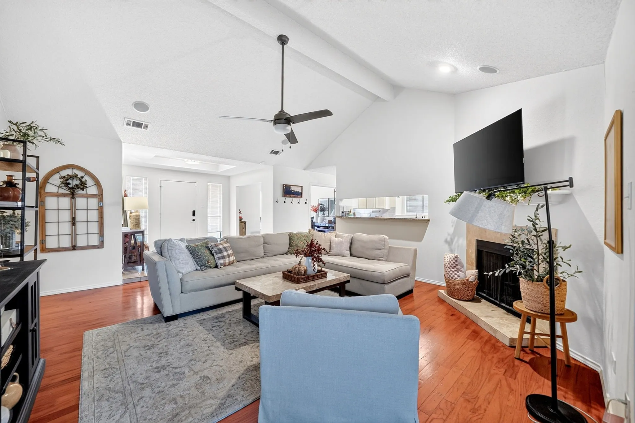 Single Family Residence For Rent in Dallas County , 2601 Kimberly Drive, Garland, Texas 75040, 4 Bedroom, 2 Bathroom, 2 Garage spaces, 1,781 Sqft, built in 1985, mls#21400233, Real Estate Agent in Garland, Homes For Rent in Dallas county, Homes For Rent in Garland, Realtor in Garland Texas, Real Estate Brokerage Independent Realty Texas, Luminita Cordes Realtor
