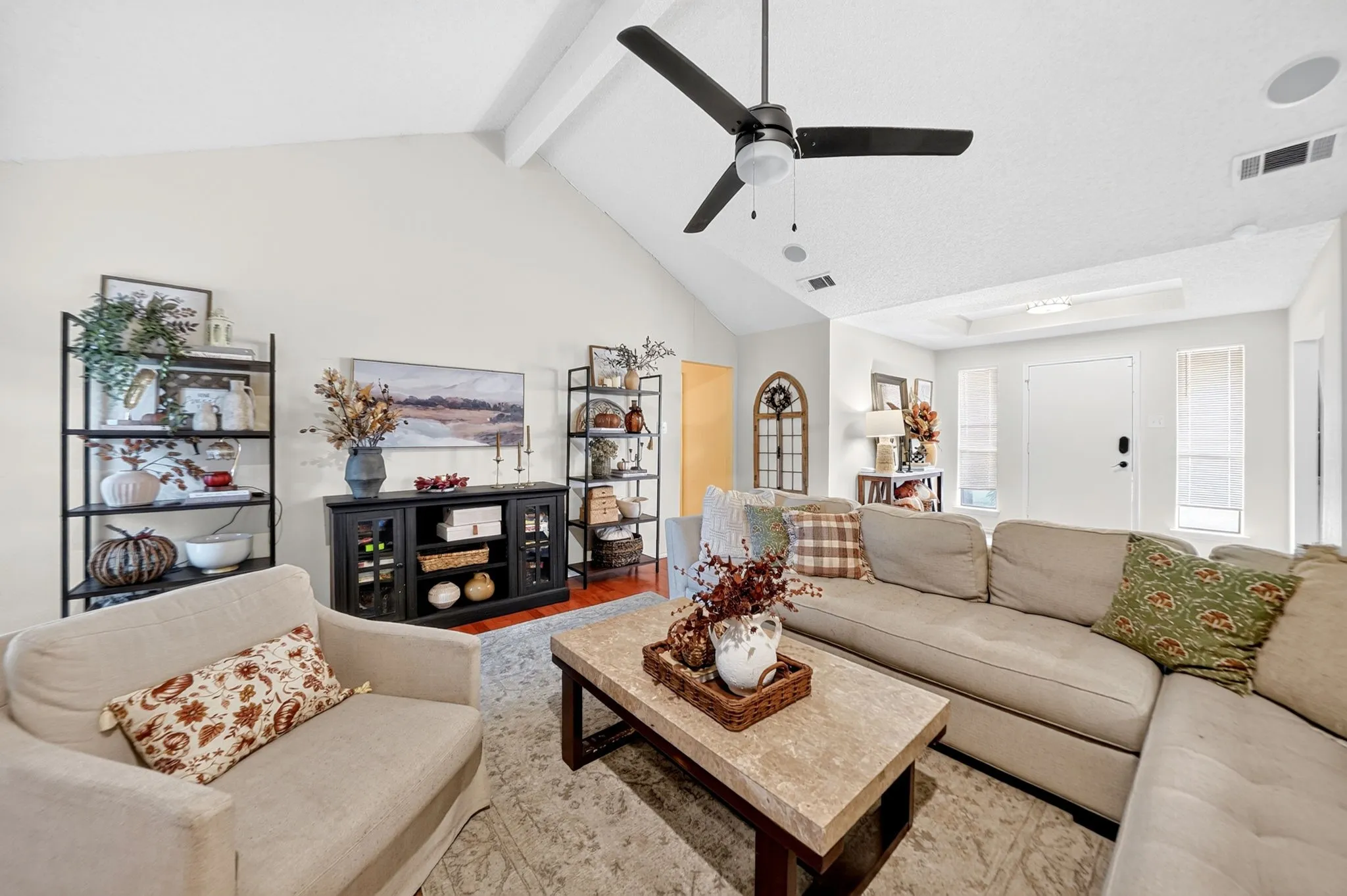 Single Family Residence For Rent in Dallas County , 2601 Kimberly Drive, Garland, Texas 75040, 4 Bedroom, 2 Bathroom, 2 Garage spaces, 1,781 Sqft, built in 1985, mls#21400233, Real Estate Agent in Garland, Homes For Rent in Dallas county, Homes For Rent in Garland, Realtor in Garland Texas, Real Estate Brokerage Independent Realty Texas, Luminita Cordes Realtor