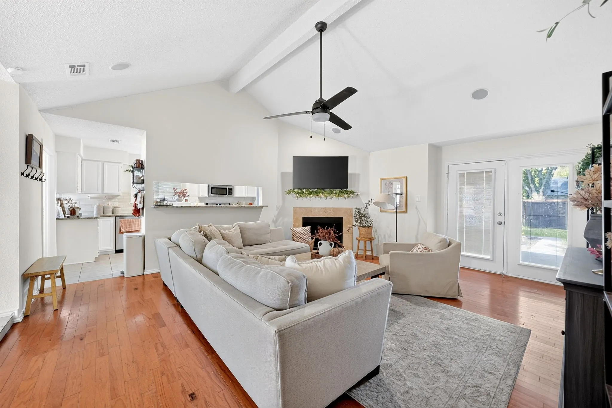 Single Family Residence For Rent in Dallas County , 2601 Kimberly Drive, Garland, Texas 75040, 4 Bedroom, 2 Bathroom, 2 Garage spaces, 1,781 Sqft, built in 1985, mls#21400233, Real Estate Agent in Garland, Homes For Rent in Dallas county, Homes For Rent in Garland, Realtor in Garland Texas, Real Estate Brokerage Independent Realty Texas, Luminita Cordes Realtor