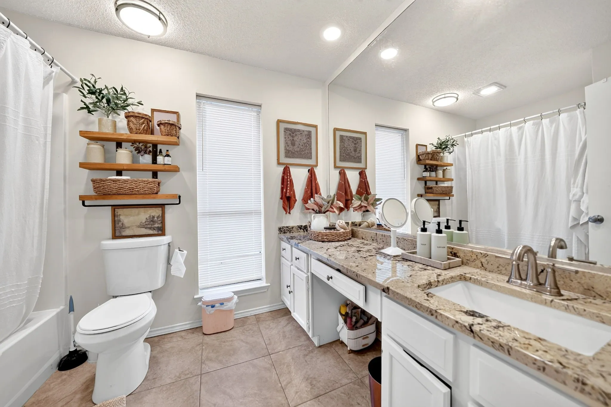 Single Family Residence For Rent in Dallas County , 2601 Kimberly Drive, Garland, Texas 75040, 4 Bedroom, 2 Bathroom, 2 Garage spaces, 1,781 Sqft, built in 1985, mls#21400233, Real Estate Agent in Garland, Homes For Rent in Dallas county, Homes For Rent in Garland, Realtor in Garland Texas, Real Estate Brokerage Independent Realty Texas, Luminita Cordes Realtor