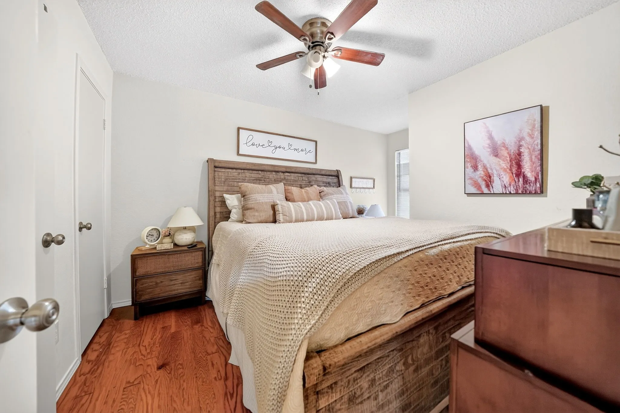 Single Family Residence For Rent in Dallas County , 2601 Kimberly Drive, Garland, Texas 75040, 4 Bedroom, 2 Bathroom, 2 Garage spaces, 1,781 Sqft, built in 1985, mls#21400233, Real Estate Agent in Garland, Homes For Rent in Dallas county, Homes For Rent in Garland, Realtor in Garland Texas, Real Estate Brokerage Independent Realty Texas, Luminita Cordes Realtor