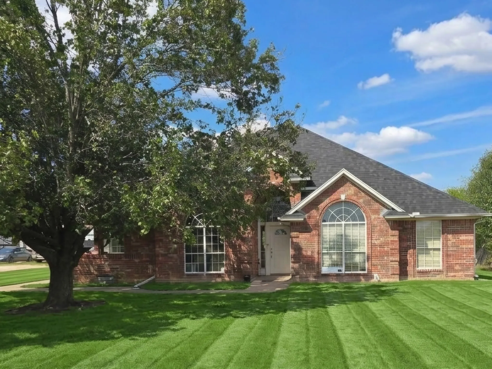 Single Family Residence For Sale in Hopkins County , 17398 W Farm Road 1567 W, Lone Oak, Texas 75453, 3 Bedroom, 2 Bathroom, Garage spaces, 1,863 Sqft, built in 1994, mls#21403321, Real Estate Agent in Lone Oak, Homes For Sale in Hopkins county, Homes For Sale in Lone Oak, Realtor in Lone Oak Texas, Real Estate Brokerage Independent Realty Texas, Luminita Cordes Realtor