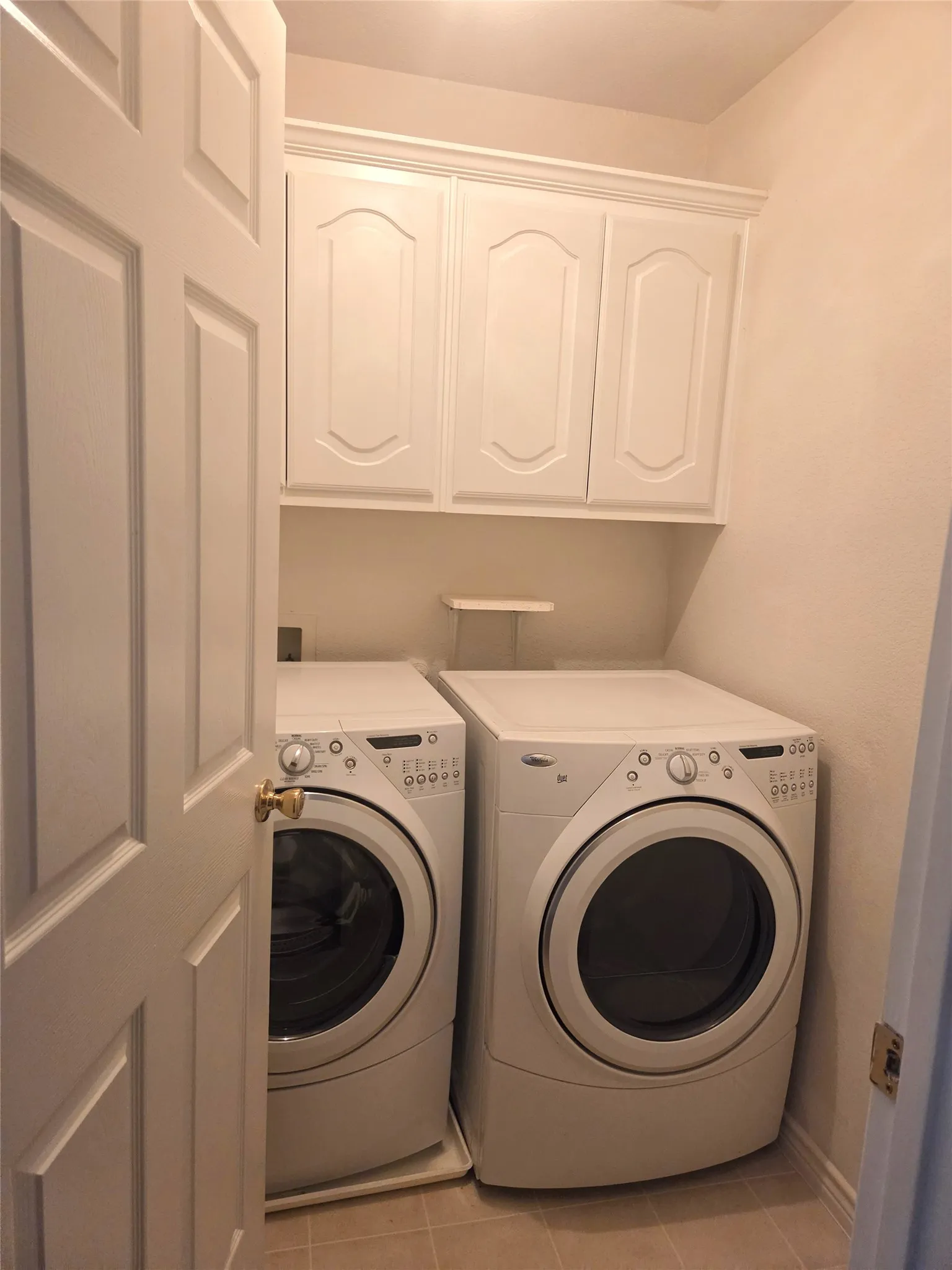 Single Family Residence For Sale in Tarrant County , 3667 Smoke Tree Trail, Fort Worth, Texas 76040, 5 Bedroom, 3 Bathroom, 2 Garage spaces, 2,643 Sqft, built in 1999, mls#21402750, Real Estate Agent in Fort Worth, Homes For Sale in Tarrant county, Homes For Sale in Fort Worth, Realtor in Fort Worth Texas, Real Estate Brokerage Independent Realty Texas, Luminita Cordes Realtor