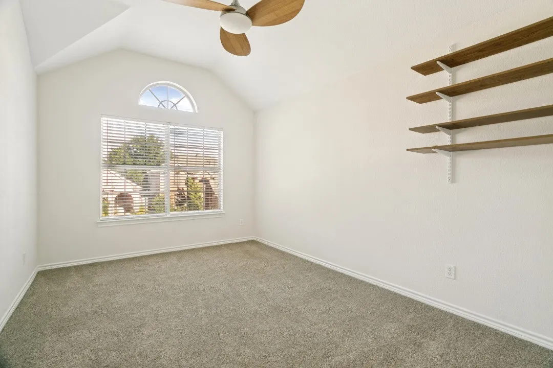 Single Family Residence For Sale in Tarrant County , 3667 Smoke Tree Trail, Fort Worth, Texas 76040, 5 Bedroom, 3 Bathroom, 2 Garage spaces, 2,643 Sqft, built in 1999, mls#21402750, Real Estate Agent in Fort Worth, Homes For Sale in Tarrant county, Homes For Sale in Fort Worth, Realtor in Fort Worth Texas, Real Estate Brokerage Independent Realty Texas, Luminita Cordes Realtor