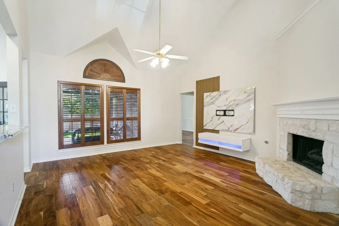 Single Family Residence For Sale in Tarrant County , 3667 Smoke Tree Trail, Fort Worth, Texas 76040, 5 Bedroom, 3 Bathroom, 2 Garage spaces, 2,643 Sqft, built in 1999, mls#21402750, Real Estate Agent in Fort Worth, Homes For Sale in Tarrant county, Homes For Sale in Fort Worth, Realtor in Fort Worth Texas, Real Estate Brokerage Independent Realty Texas, Luminita Cordes Realtor