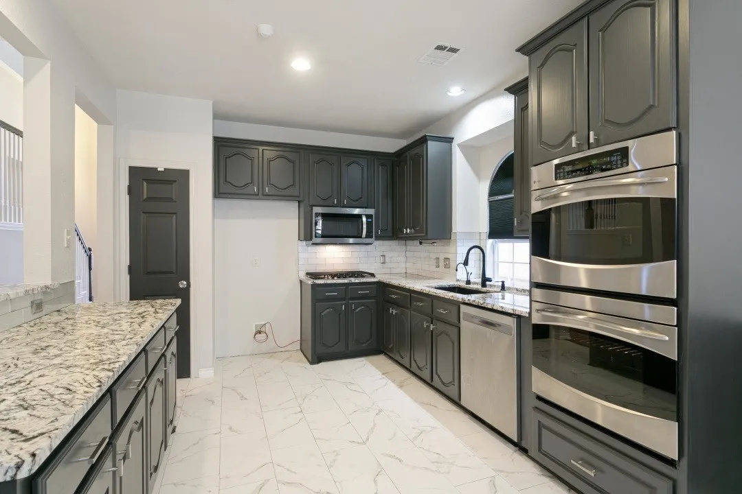 Single Family Residence For Sale in Tarrant County , 3667 Smoke Tree Trail, Fort Worth, Texas 76040, 5 Bedroom, 3 Bathroom, 2 Garage spaces, 2,643 Sqft, built in 1999, mls#21402750, Real Estate Agent in Fort Worth, Homes For Sale in Tarrant county, Homes For Sale in Fort Worth, Realtor in Fort Worth Texas, Real Estate Brokerage Independent Realty Texas, Luminita Cordes Realtor