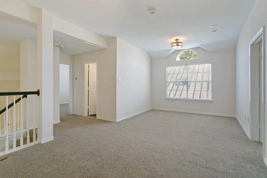 Single Family Residence For Sale in Tarrant County , 3667 Smoke Tree Trail, Fort Worth, Texas 76040, 5 Bedroom, 3 Bathroom, 2 Garage spaces, 2,643 Sqft, built in 1999, mls#21402750, Real Estate Agent in Fort Worth, Homes For Sale in Tarrant county, Homes For Sale in Fort Worth, Realtor in Fort Worth Texas, Real Estate Brokerage Independent Realty Texas, Luminita Cordes Realtor