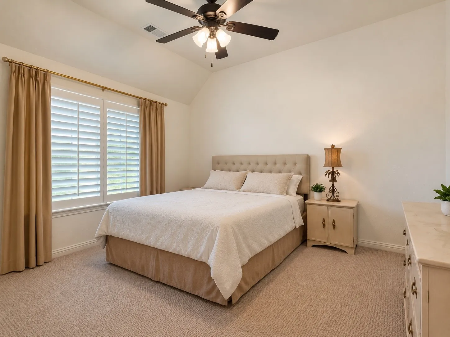 Single Family Residence For Sale in Collin County , 15511 Crape Myrtle Road, Frisco, Texas 75035, 4 Bedroom, 4 Bathroom, 2 Garage spaces, 3,259 Sqft, built in 2024, mls#21400530, Real Estate Agent in Frisco, Homes For Sale in Collin county, Homes For Sale in Frisco, Realtor in Frisco Texas, Real Estate Brokerage Independent Realty Texas, Luminita Cordes Realtor