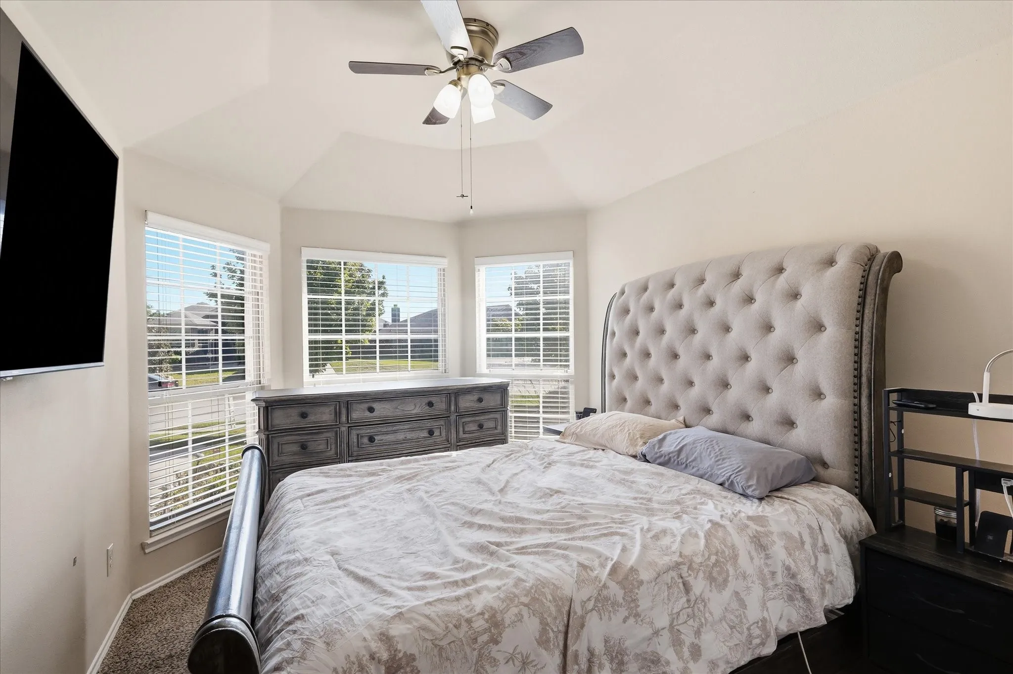 2nd bedroom and you see the how big this area is.  Smaller bed and you would have room for sitting area.  This floorplan is a good one in which you can actually have usable space.