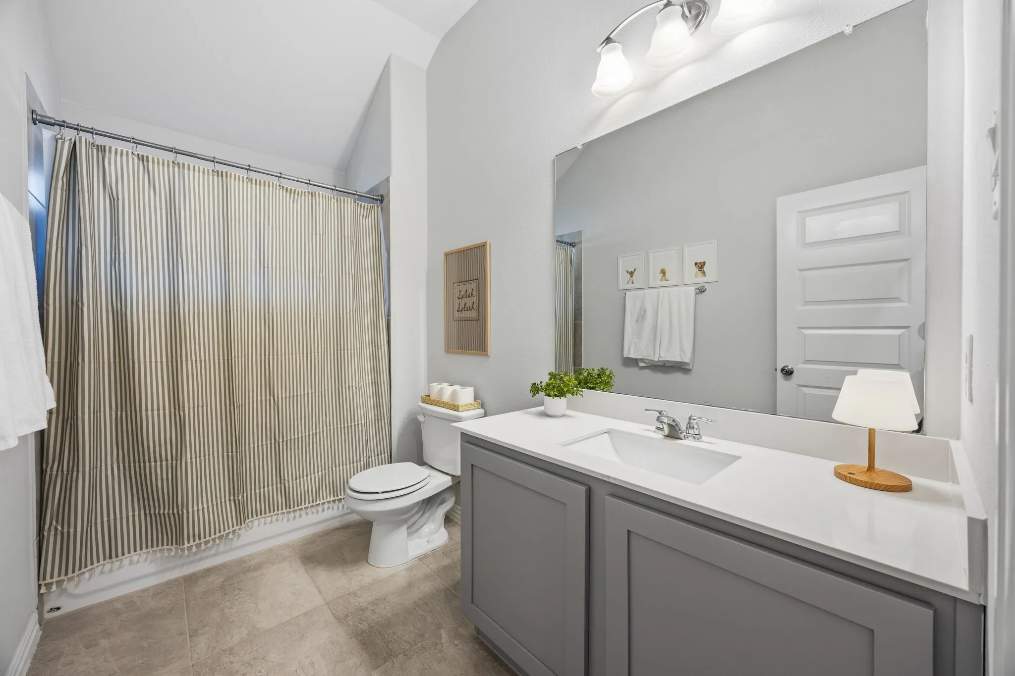 Single Family Residence For Sale in Collin County , 4511 Cypress Drive, Melissa, Texas 75454, 4 Bedroom, 3 Bathroom, 2 Garage spaces, 2,250 Sqft, built in 2019, mls#21399881, Real Estate Agent in Melissa, Homes For Sale in Collin county, Homes For Sale in Melissa, Realtor in Melissa Texas, Real Estate Brokerage Independent Realty Texas, Luminita Cordes Realtor