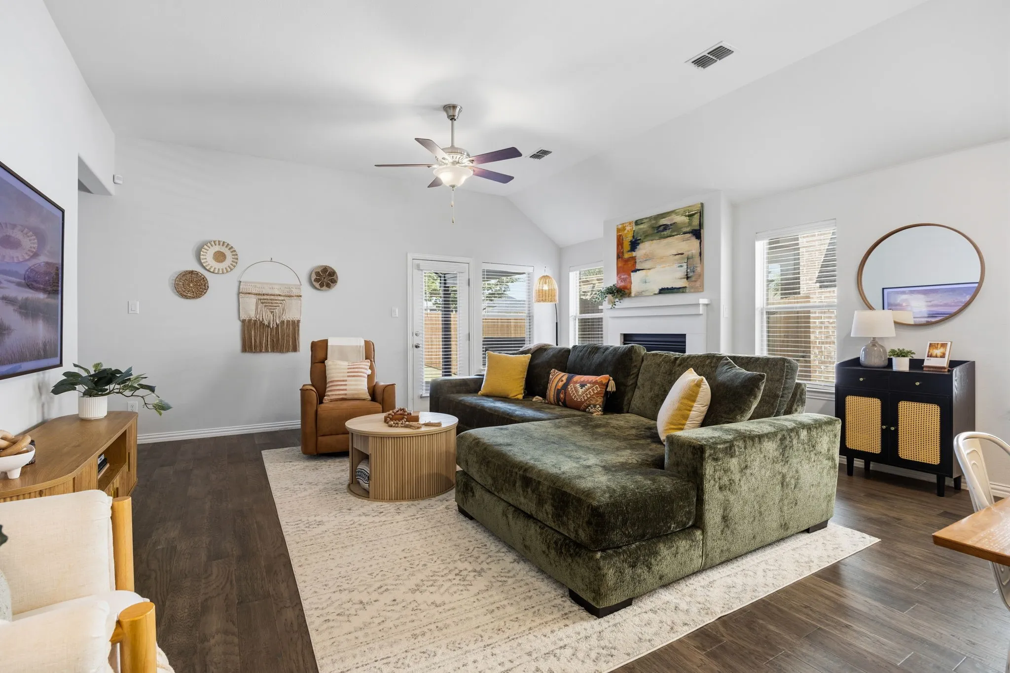 Single Family Residence For Sale in Collin County , 4511 Cypress Drive, Melissa, Texas 75454, 4 Bedroom, 3 Bathroom, 2 Garage spaces, 2,250 Sqft, built in 2019, mls#21399881, Real Estate Agent in Melissa, Homes For Sale in Collin county, Homes For Sale in Melissa, Realtor in Melissa Texas, Real Estate Brokerage Independent Realty Texas, Luminita Cordes Realtor