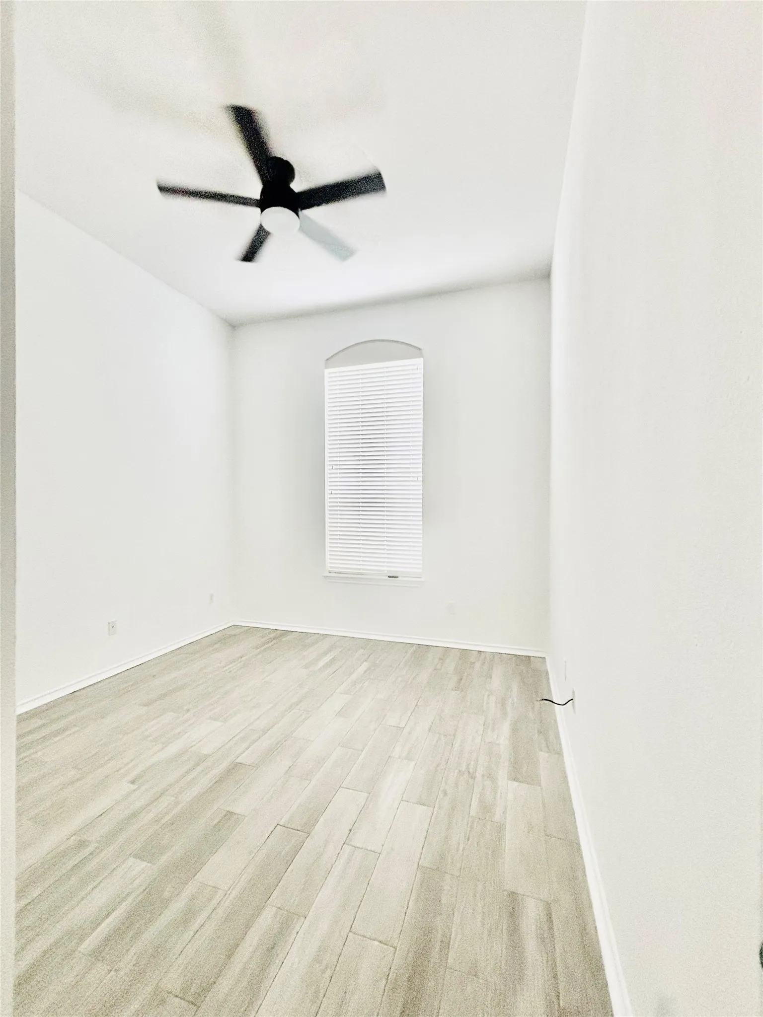 Single Family Residence For Rent in Smith County , 5300 Meadow Court, Flint, Texas 75762, 3 Bedroom, 2 Bathroom, 2 Garage spaces, 1,772 Sqft, built in 2004, mls#21404366, Real Estate Agent in Flint, Homes For Rent in Smith county, Homes For Rent in Flint, Realtor in Flint Texas, Real Estate Brokerage Independent Realty Texas, Luminita Cordes Realtor