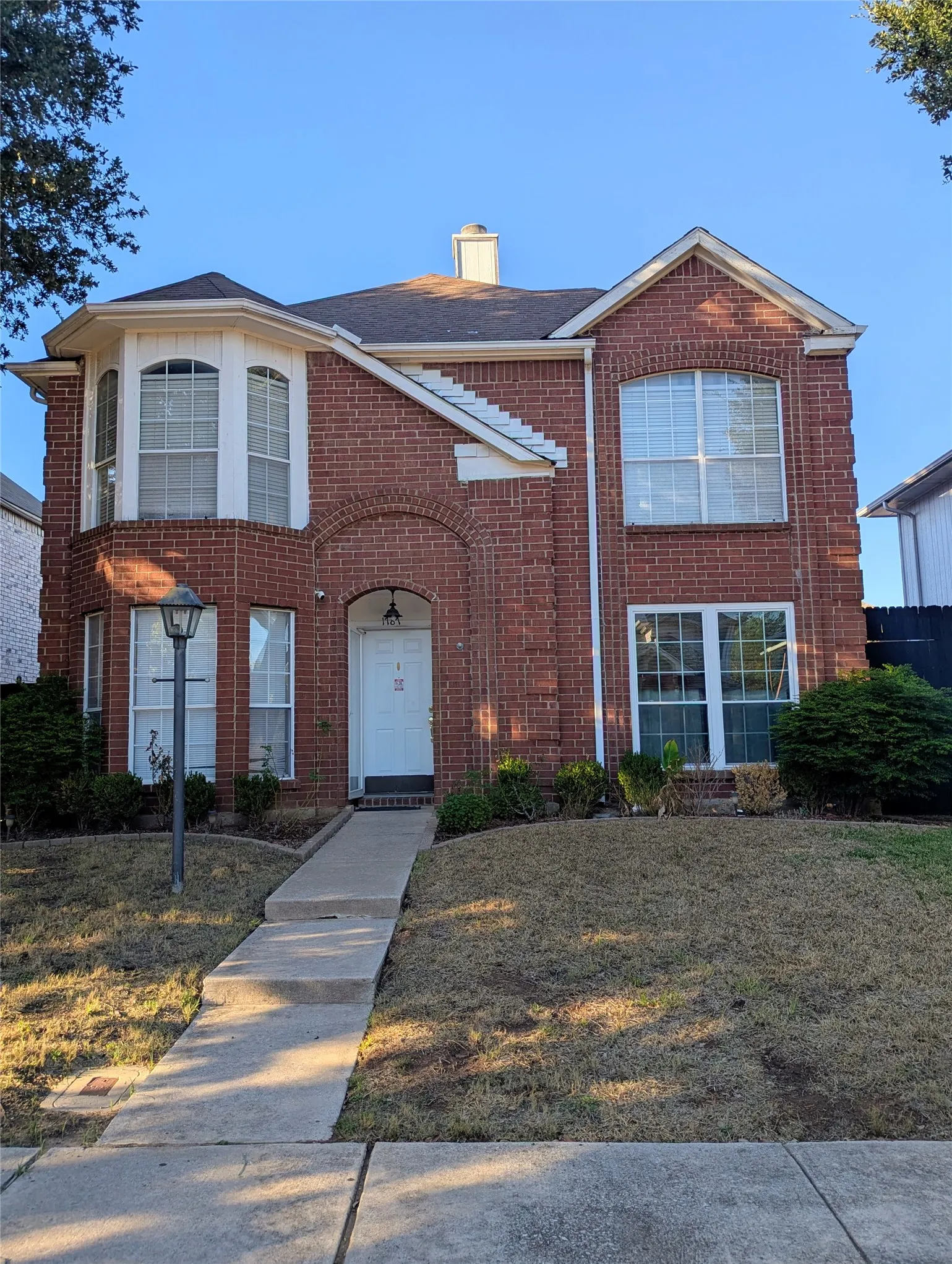 Single Family Residence For Sale in Denton County , 1787 Circle Creek Drive, Lewisville, Texas 75067, 3 Bedroom, 3 Bathroom, 2 Garage spaces, 1,520 Sqft, built in 1992, mls#21404379, Real Estate Agent in Lewisville, Homes For Sale in Denton county, Homes For Sale in Lewisville, Realtor in Lewisville Texas, Real Estate Brokerage Independent Realty Texas, Luminita Cordes Realtor