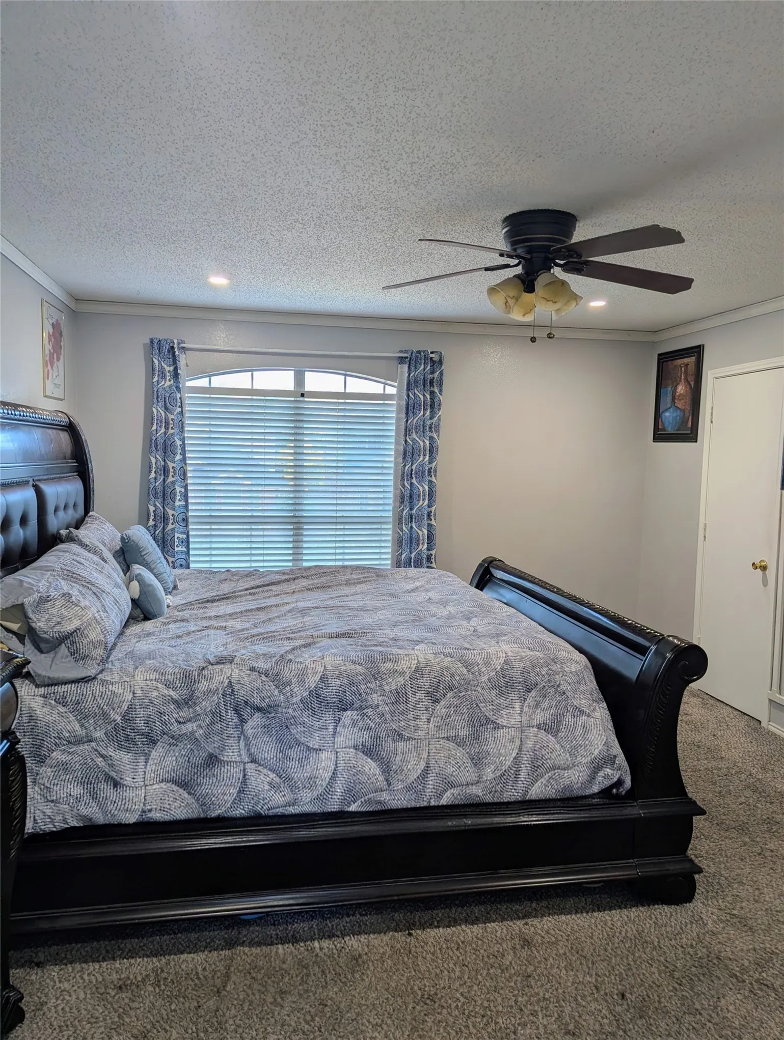 Single Family Residence For Sale in Denton County , 1787 Circle Creek Drive, Lewisville, Texas 75067, 3 Bedroom, 3 Bathroom, 2 Garage spaces, 1,520 Sqft, built in 1992, mls#21404379, Real Estate Agent in Lewisville, Homes For Sale in Denton county, Homes For Sale in Lewisville, Realtor in Lewisville Texas, Real Estate Brokerage Independent Realty Texas, Luminita Cordes Realtor
