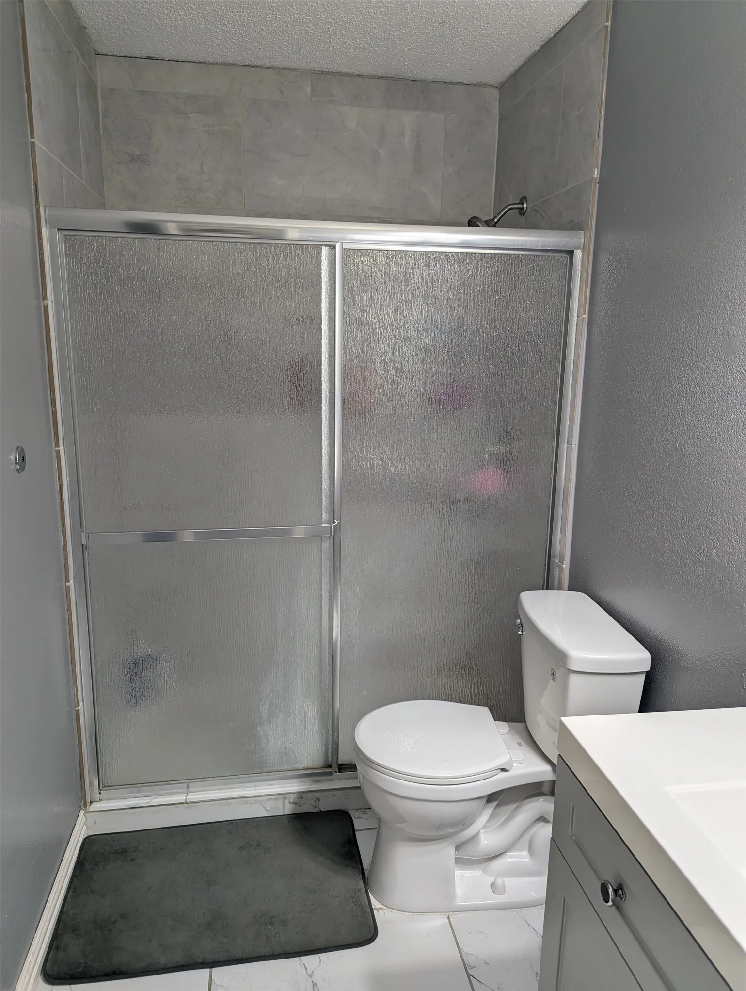 Single Family Residence For Sale in Denton County , 1787 Circle Creek Drive, Lewisville, Texas 75067, 3 Bedroom, 3 Bathroom, 2 Garage spaces, 1,520 Sqft, built in 1992, mls#21404379, Real Estate Agent in Lewisville, Homes For Sale in Denton county, Homes For Sale in Lewisville, Realtor in Lewisville Texas, Real Estate Brokerage Independent Realty Texas, Luminita Cordes Realtor